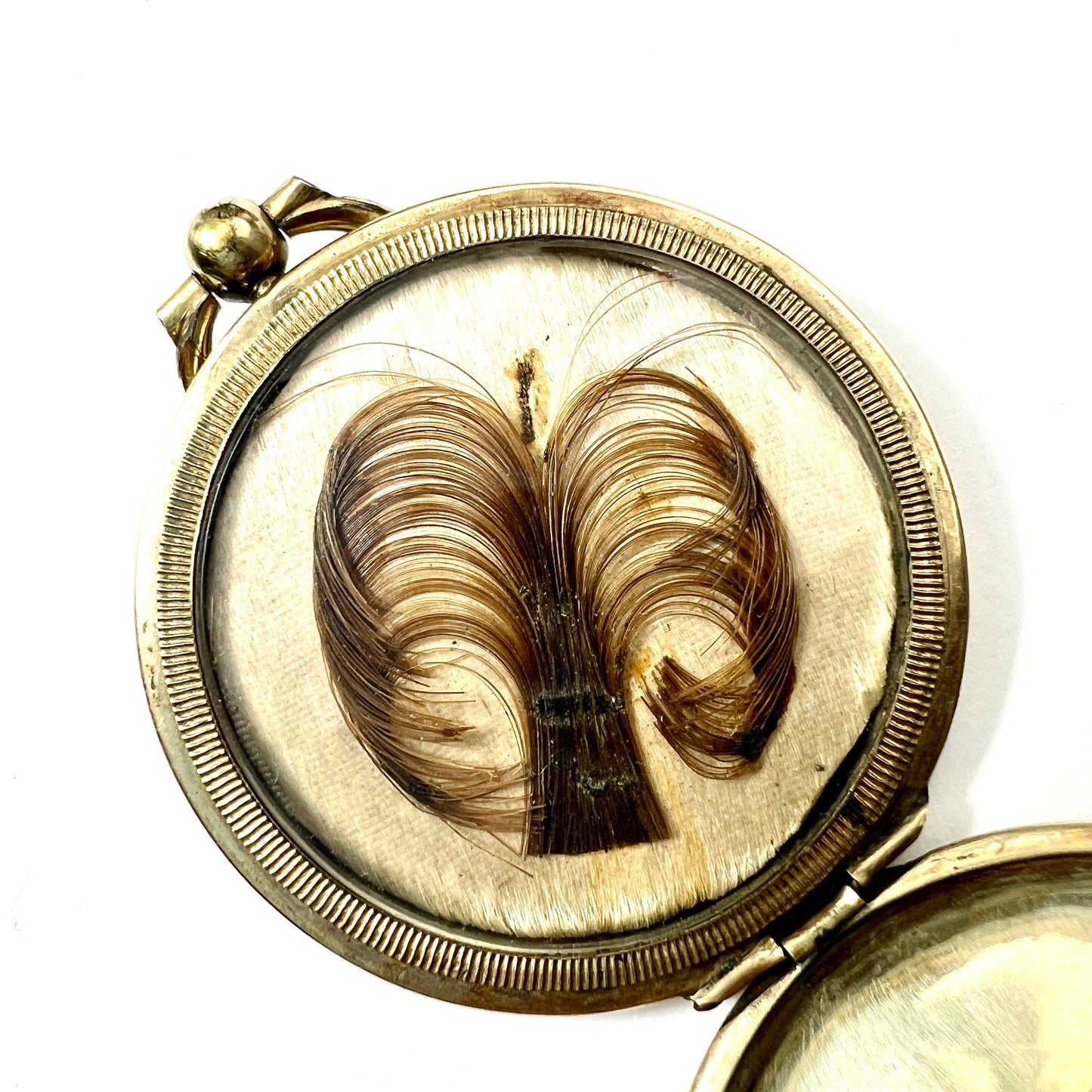 Large Victorian Pinchbeck Engraved Memorial Locket