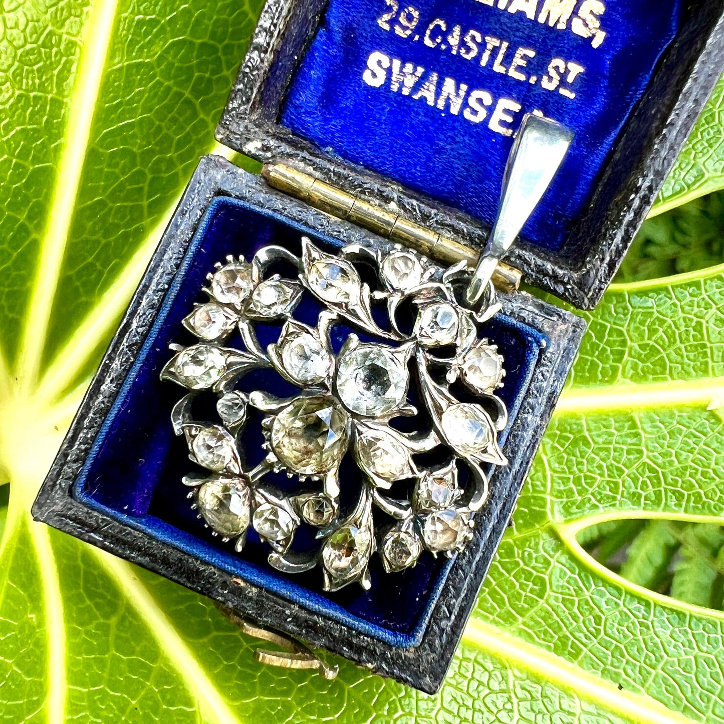 Georgian Secret Bee Silver Black Dot Paste Pendant