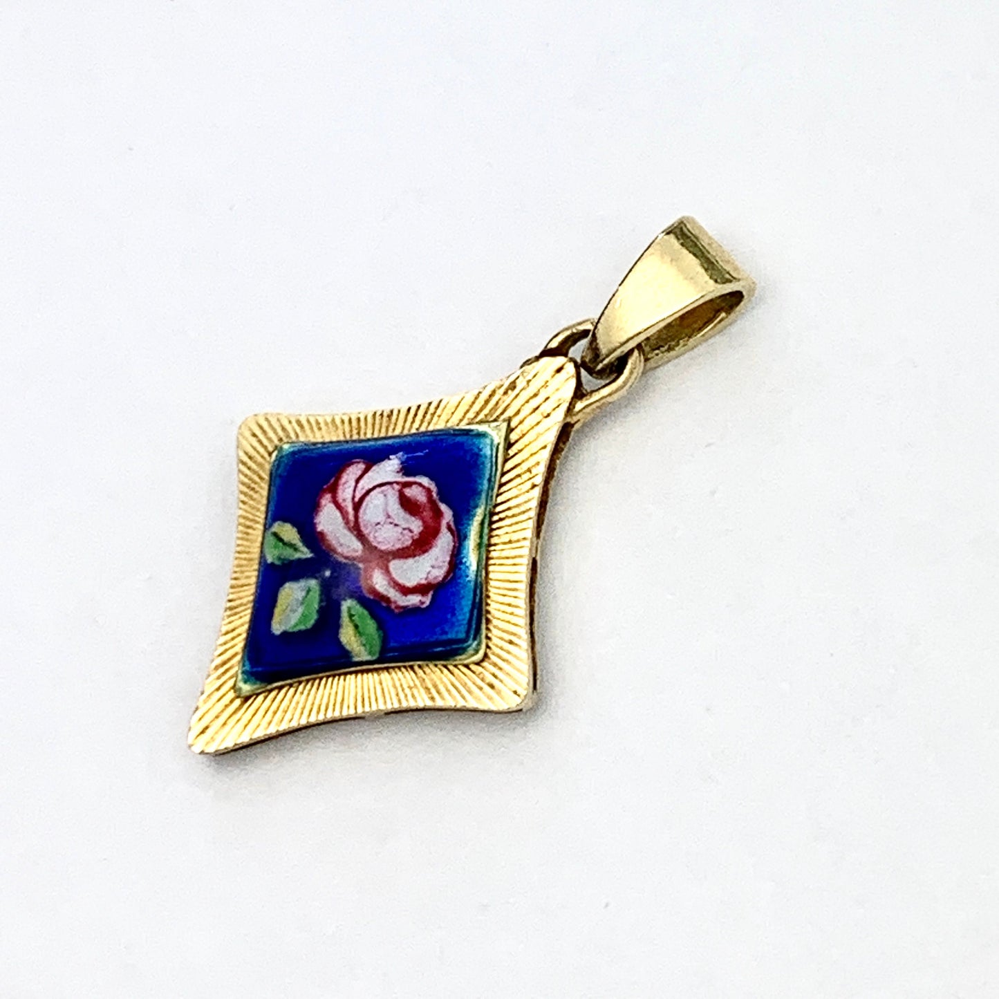 Vintage 18CT Gold Handmade Painted Enamel Rose Pendant