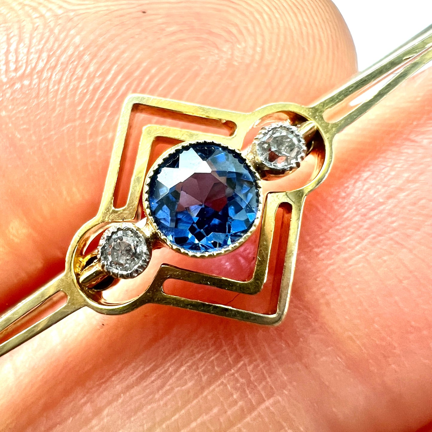 Edwardian Art Deco 15CT Gold Sapphire and Diamond Bar Brooch