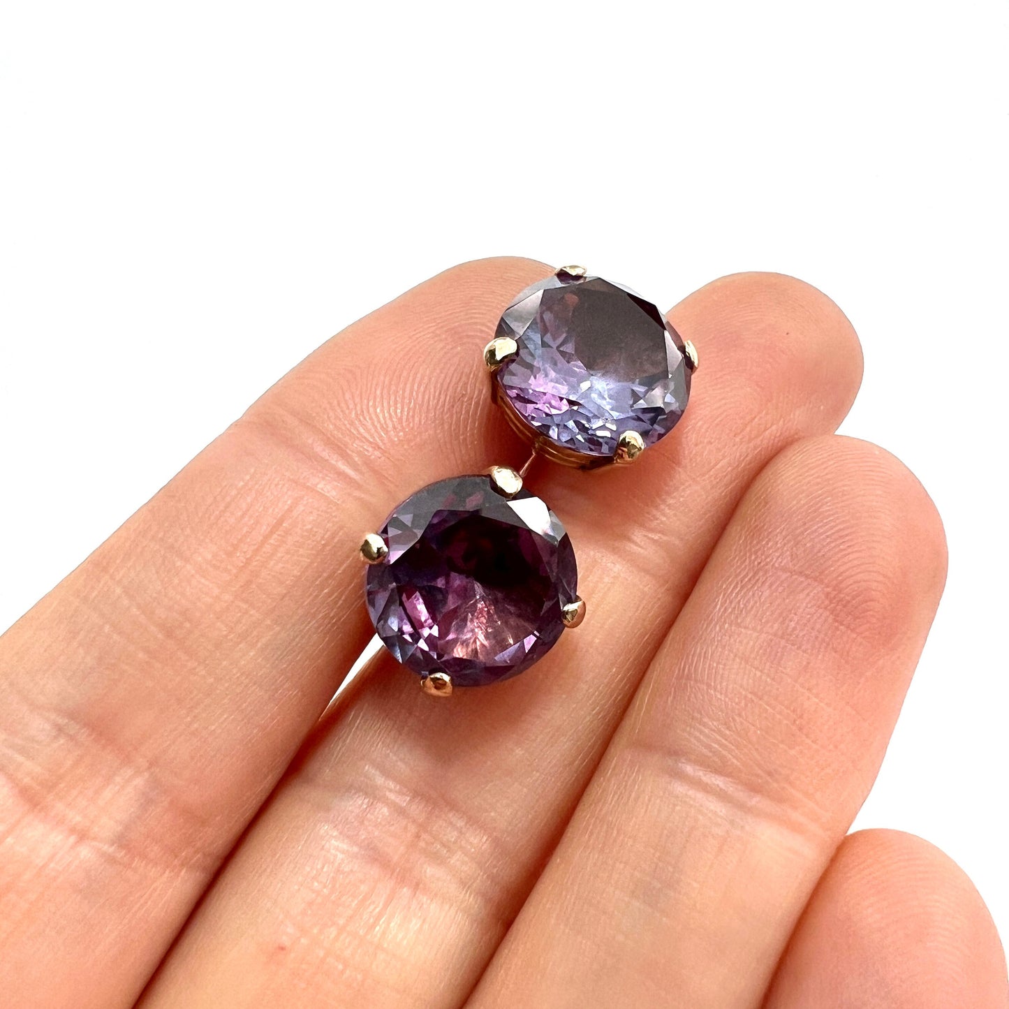 Antique 9CT Gold Corundum Cufflinks