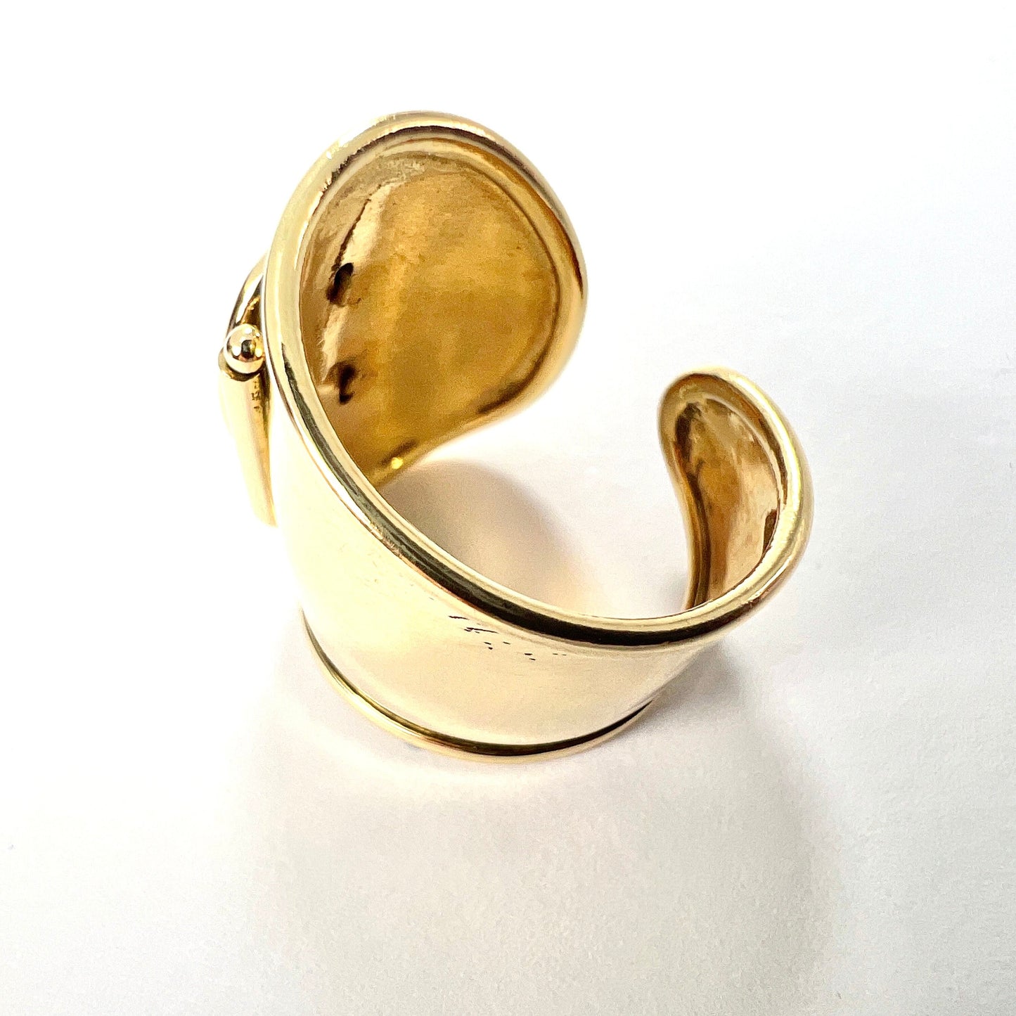 Large Vintage 18CT Gold Veiled Lady Wraparound Ring