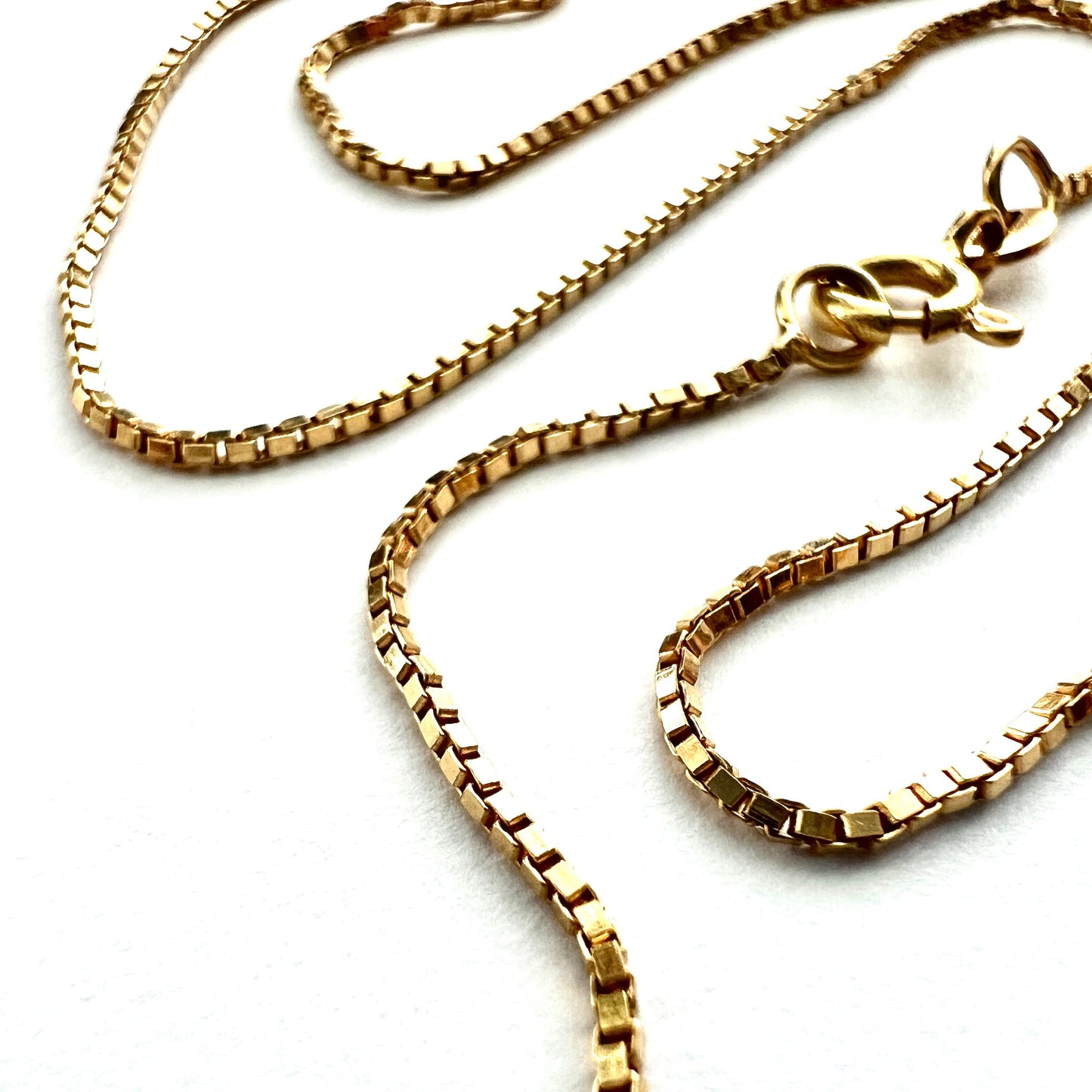 Vintage 18CT Gold Mirror Box Chain Necklace