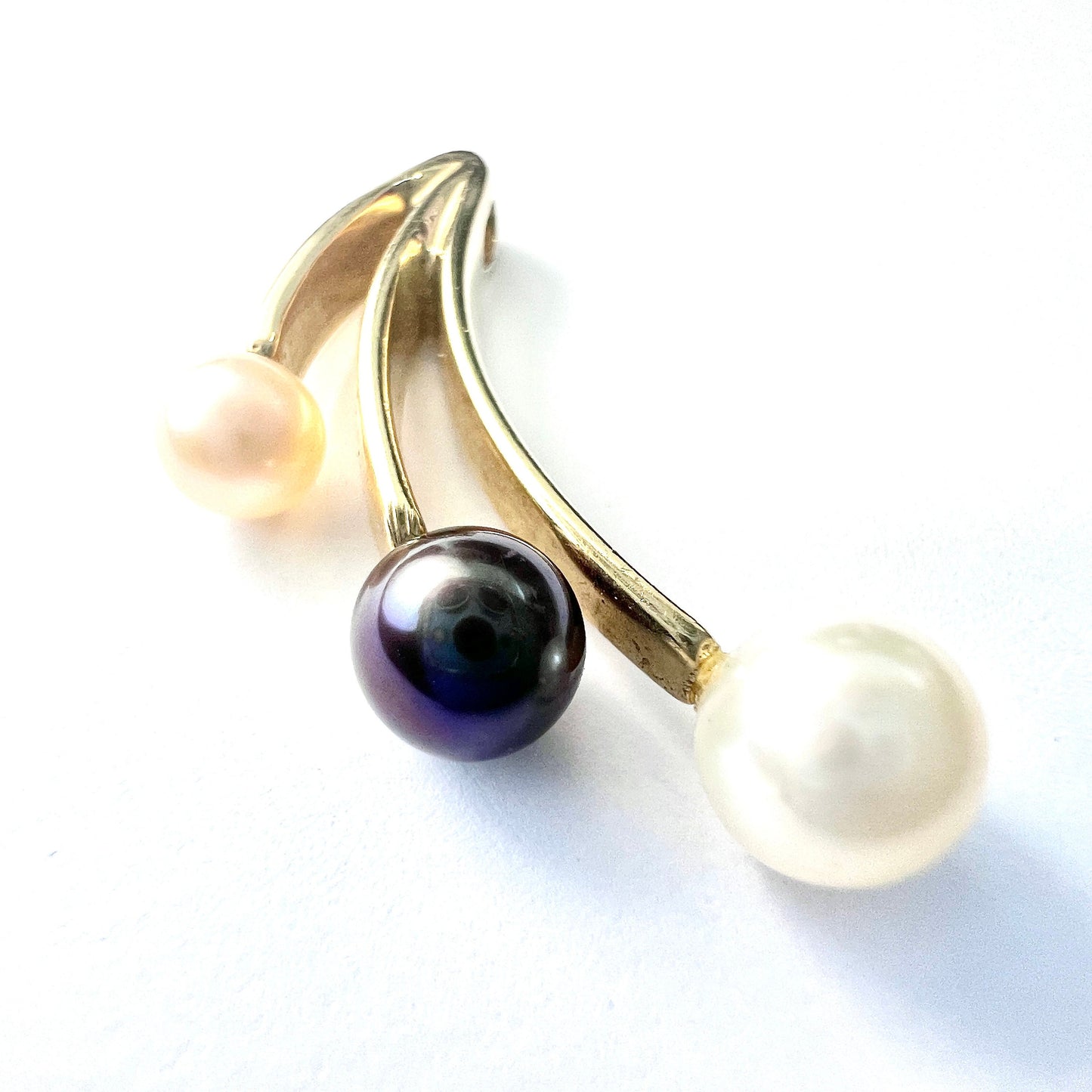 Vintage Italian 18CT Gold Cultured Pearl Trio Pendant