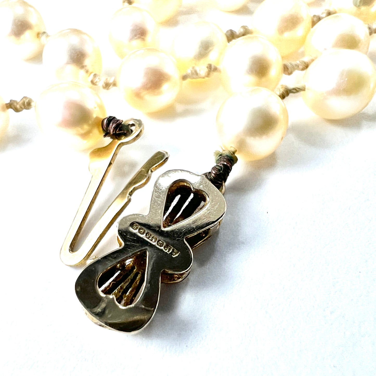 Vintage Very Long Cultured Pearl Necklace with 9CT Gold Clasp