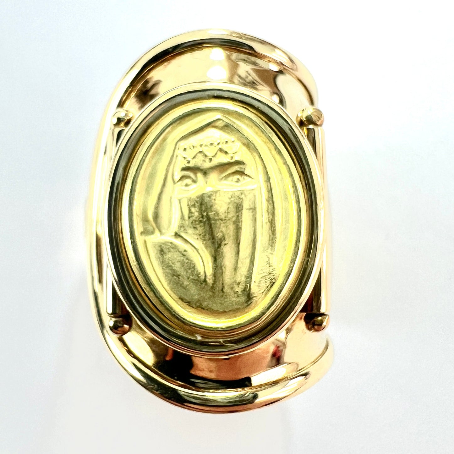 Large Vintage 18CT Gold Veiled Lady Wraparound Ring
