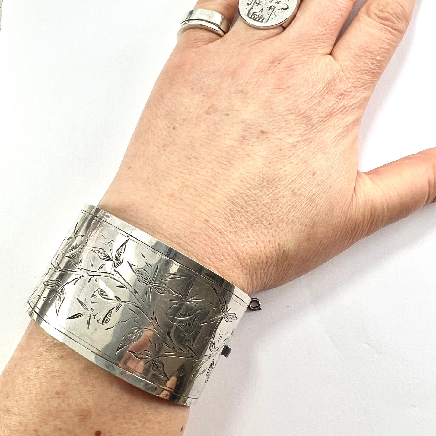 Victorian 18802 Wide Sterling Silver Hinged Cuff Bangle