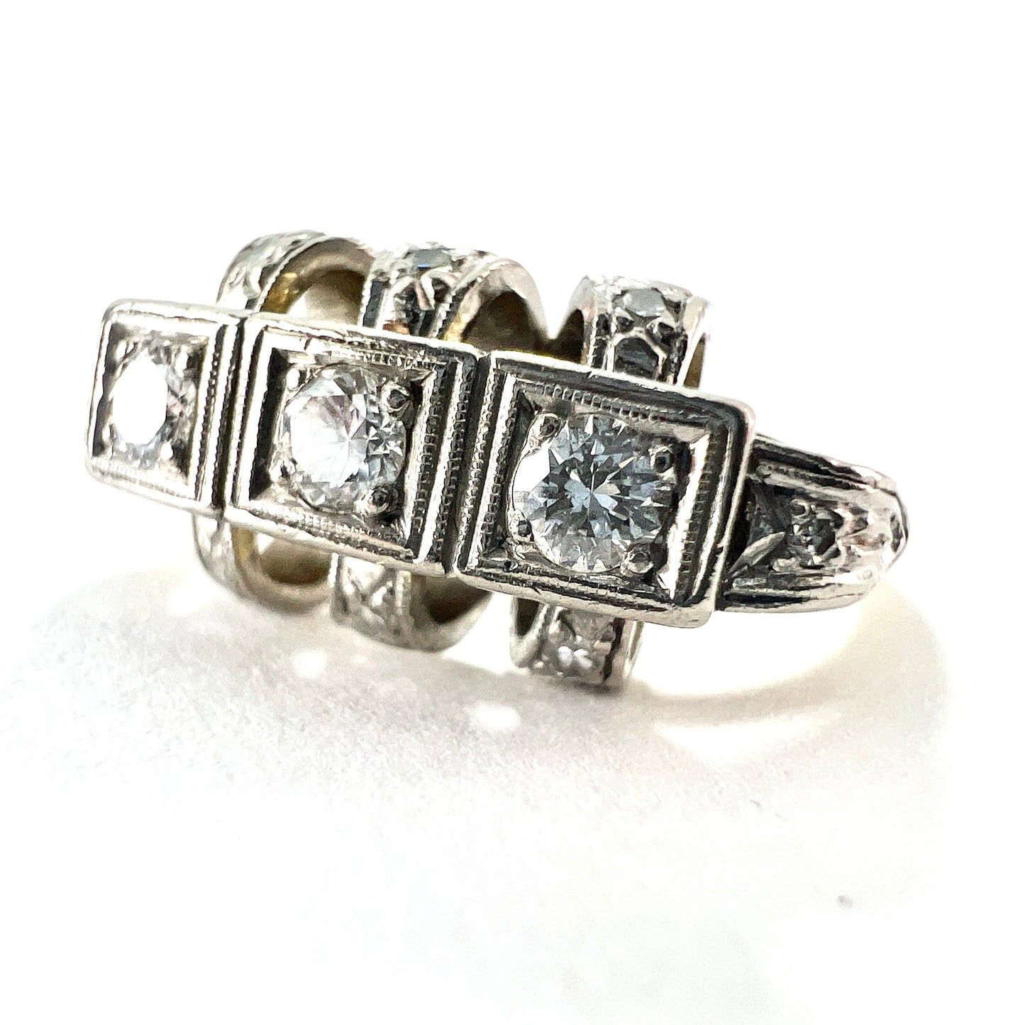 Vintage Diamond Engagement Ring in 14CT Gold and Platinum