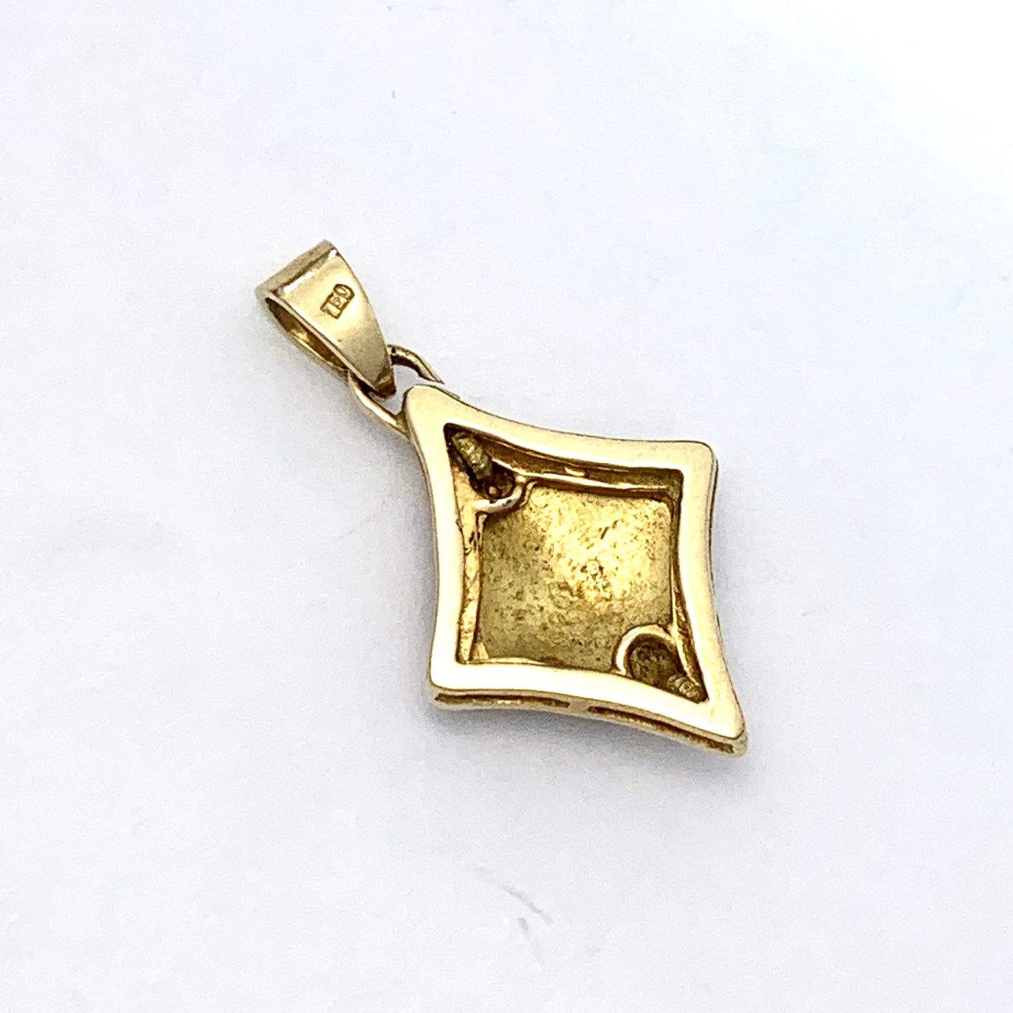 Vintage 18CT Gold Handmade Painted Enamel Rose Pendant