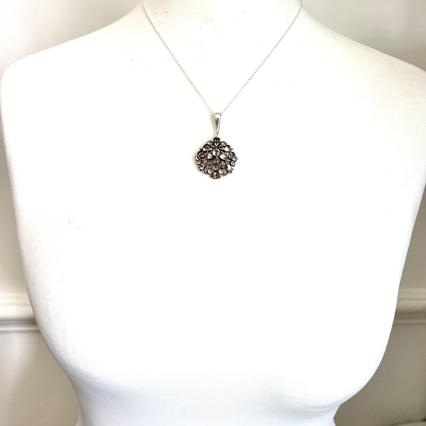 Georgian Secret Bee Silver Black Dot Paste Pendant