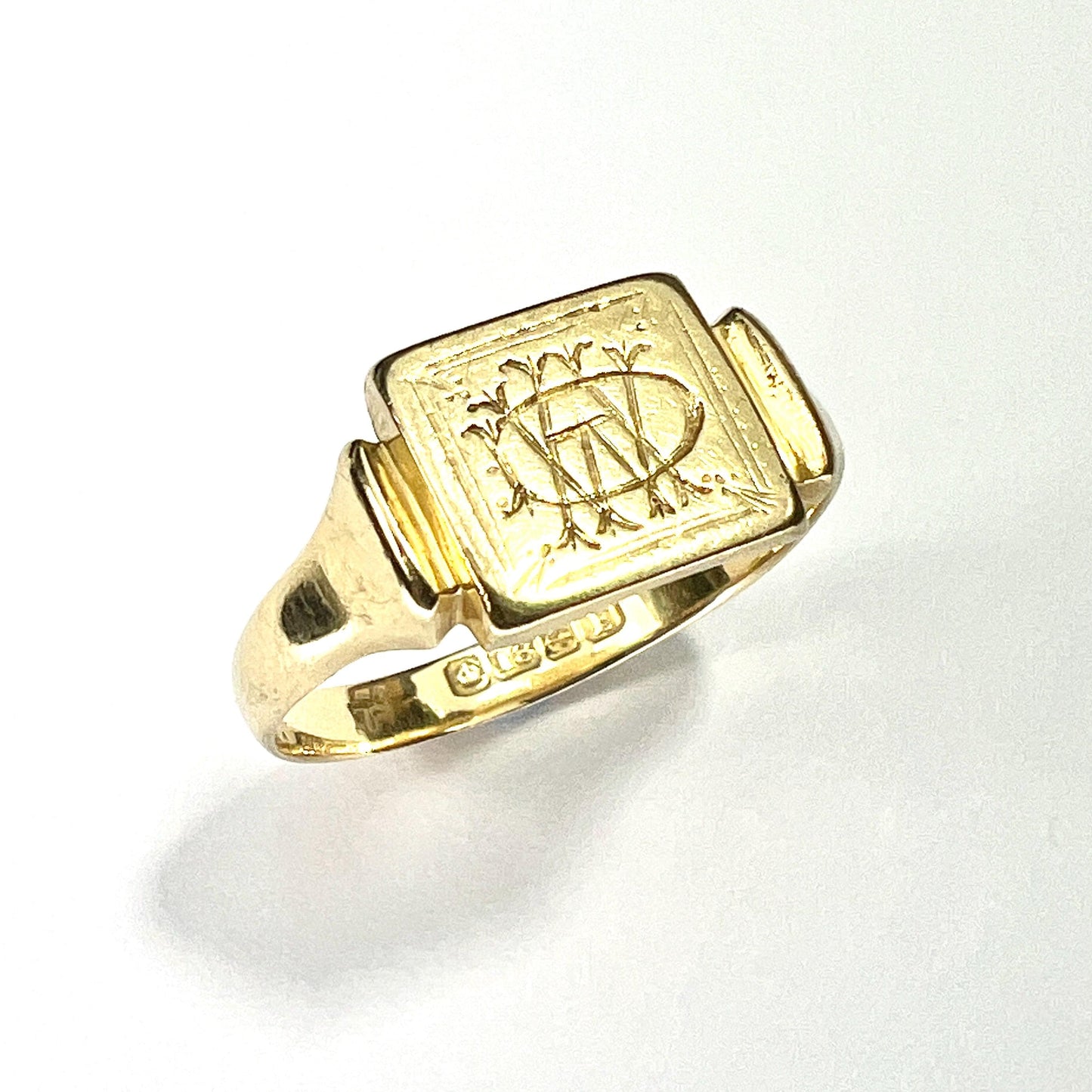 1929 Art Deco 18CT Gold Monogram Signet Ring