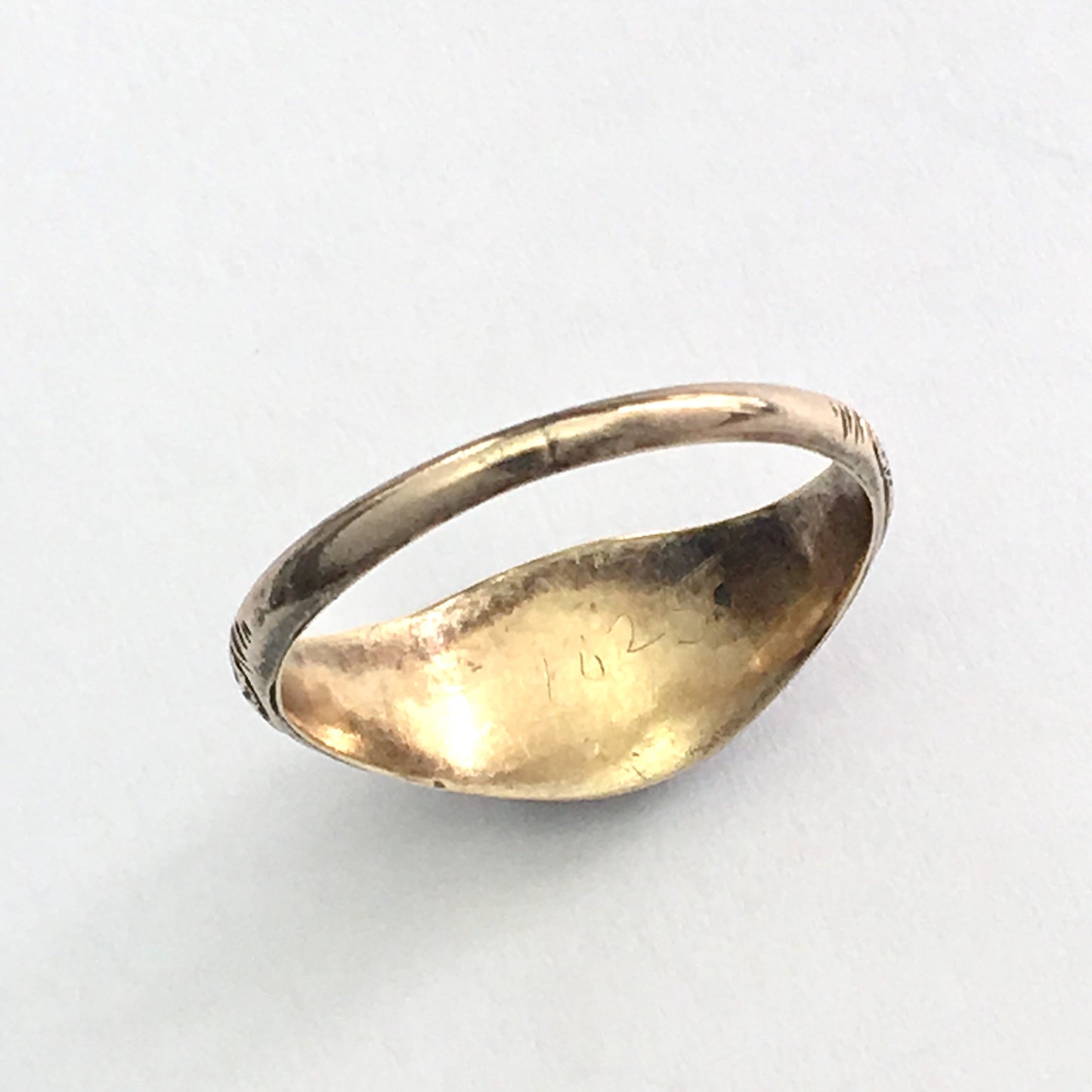 Georgian/Victorian 9CT Gold Mourning Ring