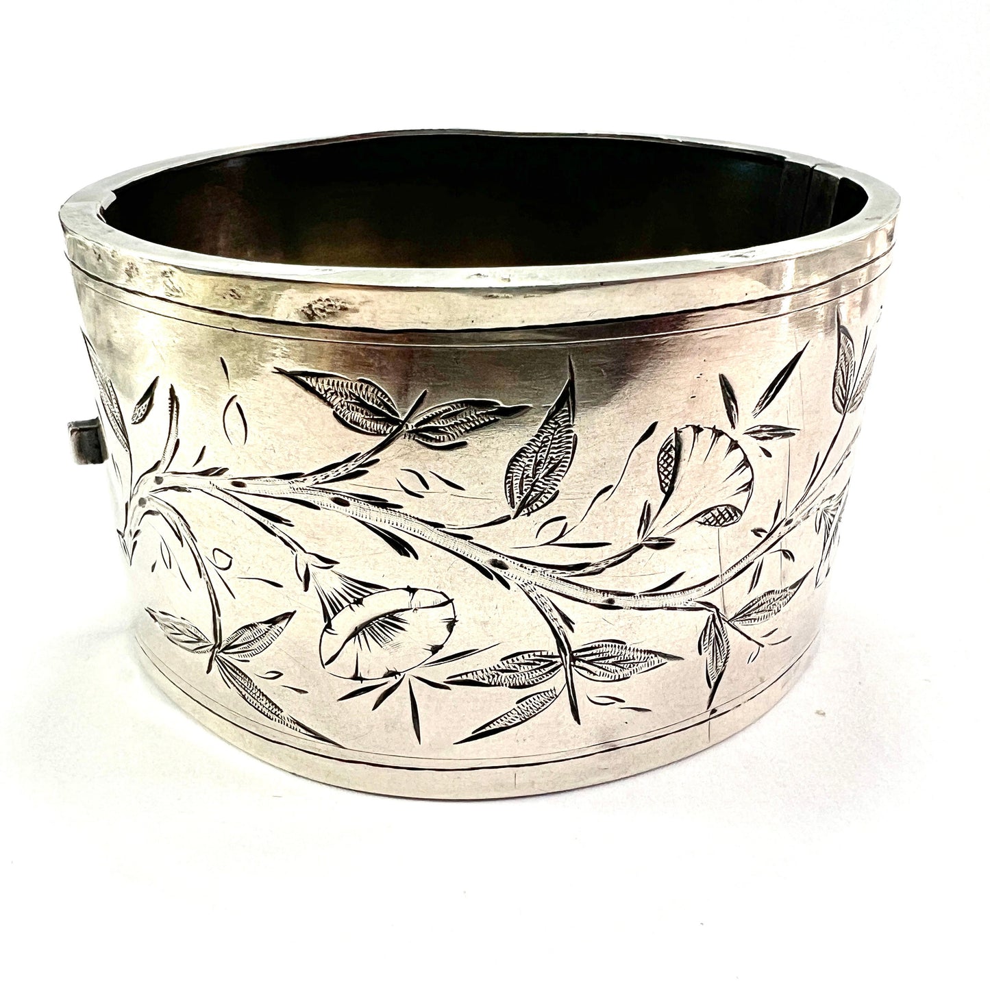 Victorian 18802 Wide Sterling Silver Hinged Cuff Bangle