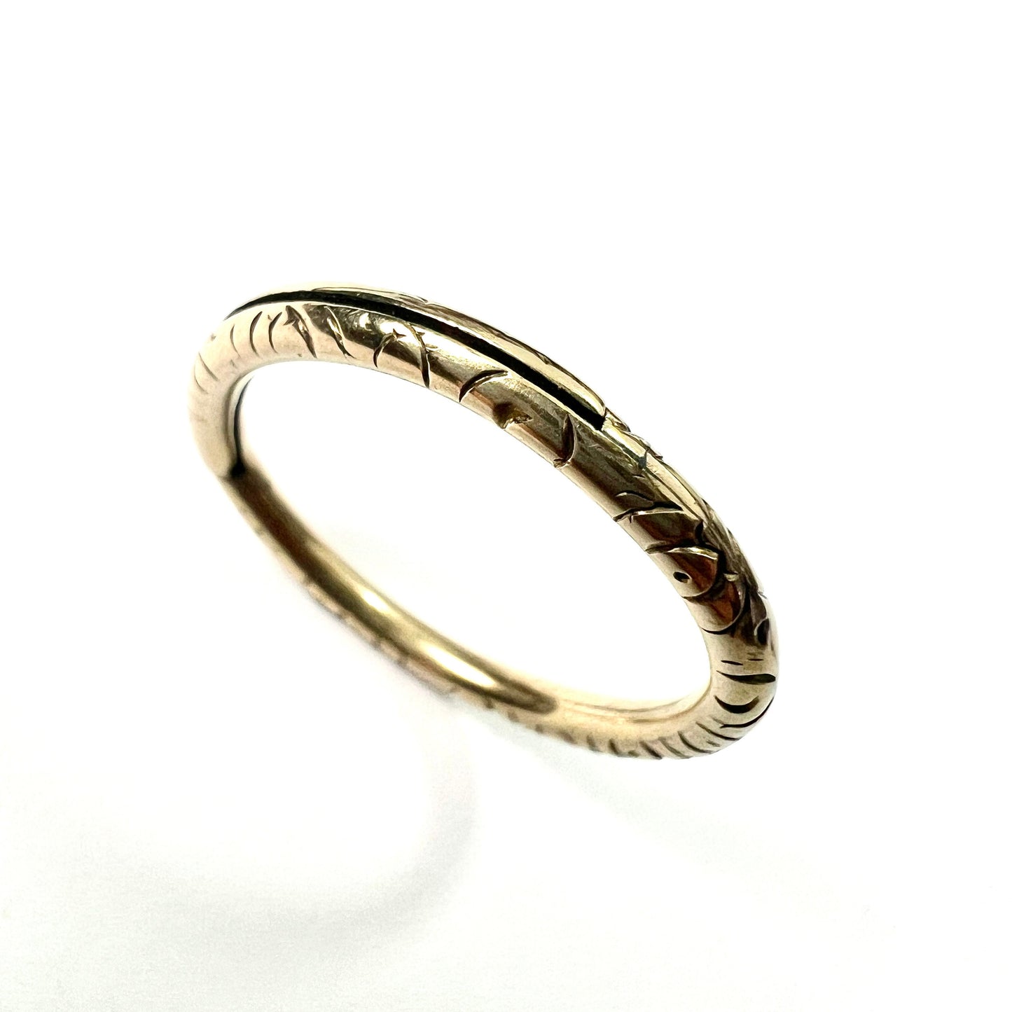 Georgian 9CT Gold Engraved Split Ring