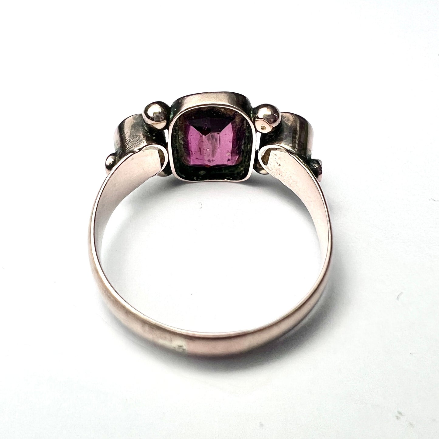 Georgian 9CT Gold Garnet Three Stone Ring