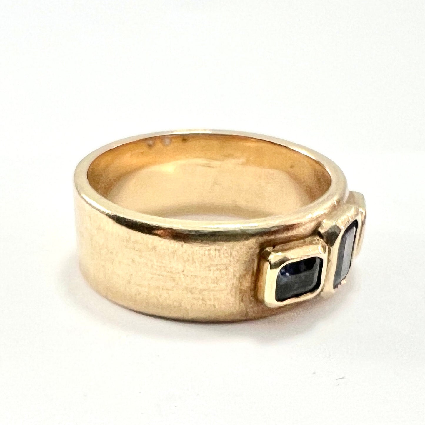 Vintage Iolite 9CT Gold Modern Wedding Ring