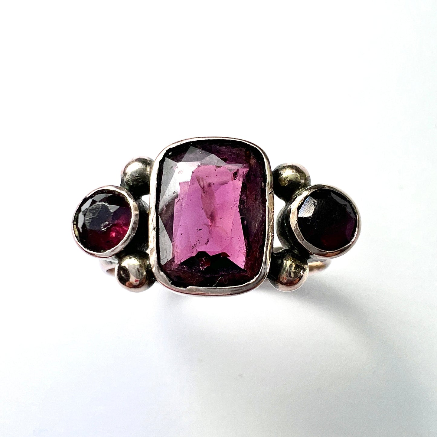 Georgian 9CT Gold Garnet Three Stone Ring