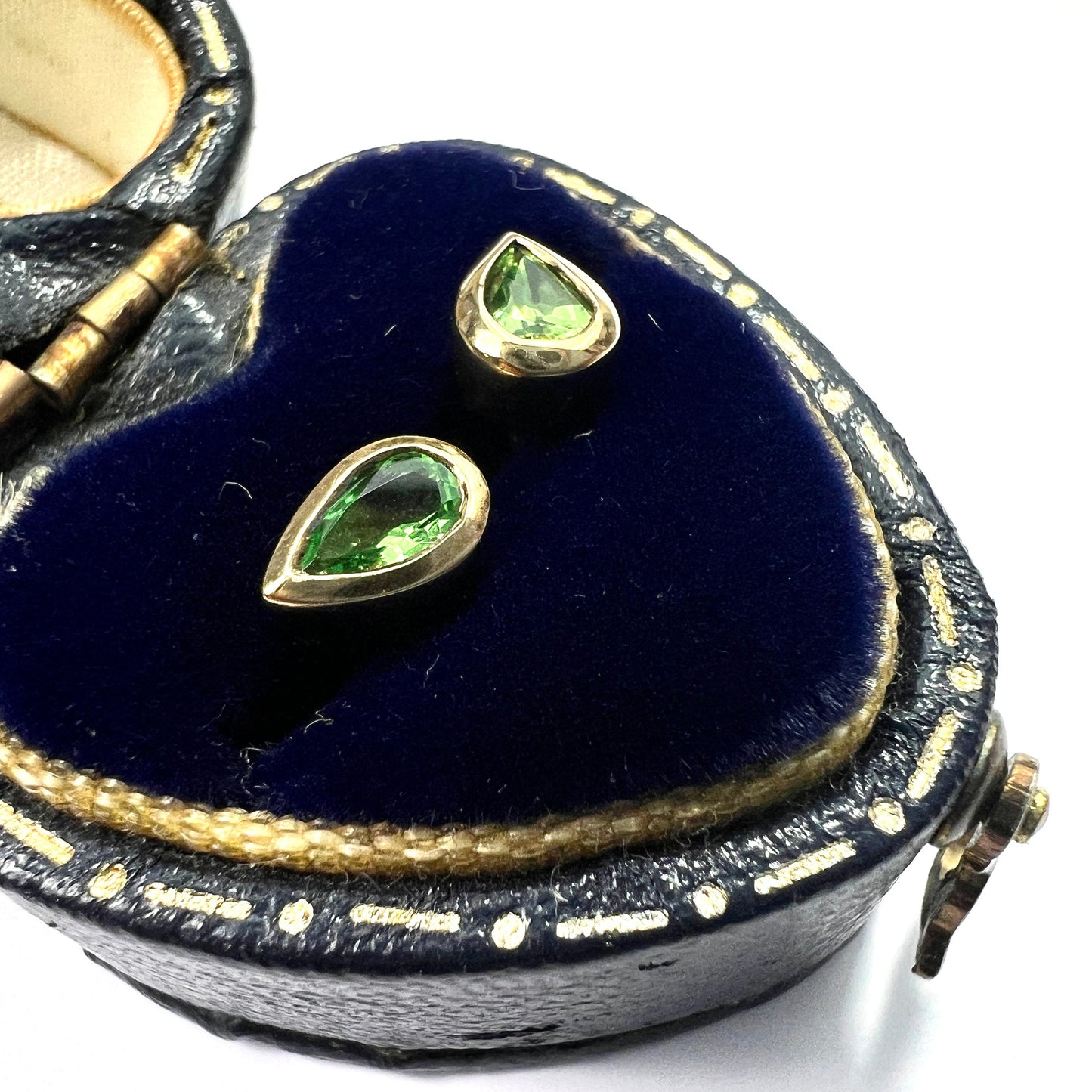 Vintage 9CT Gold Green Tourmaline Teardrop Stud Earrings