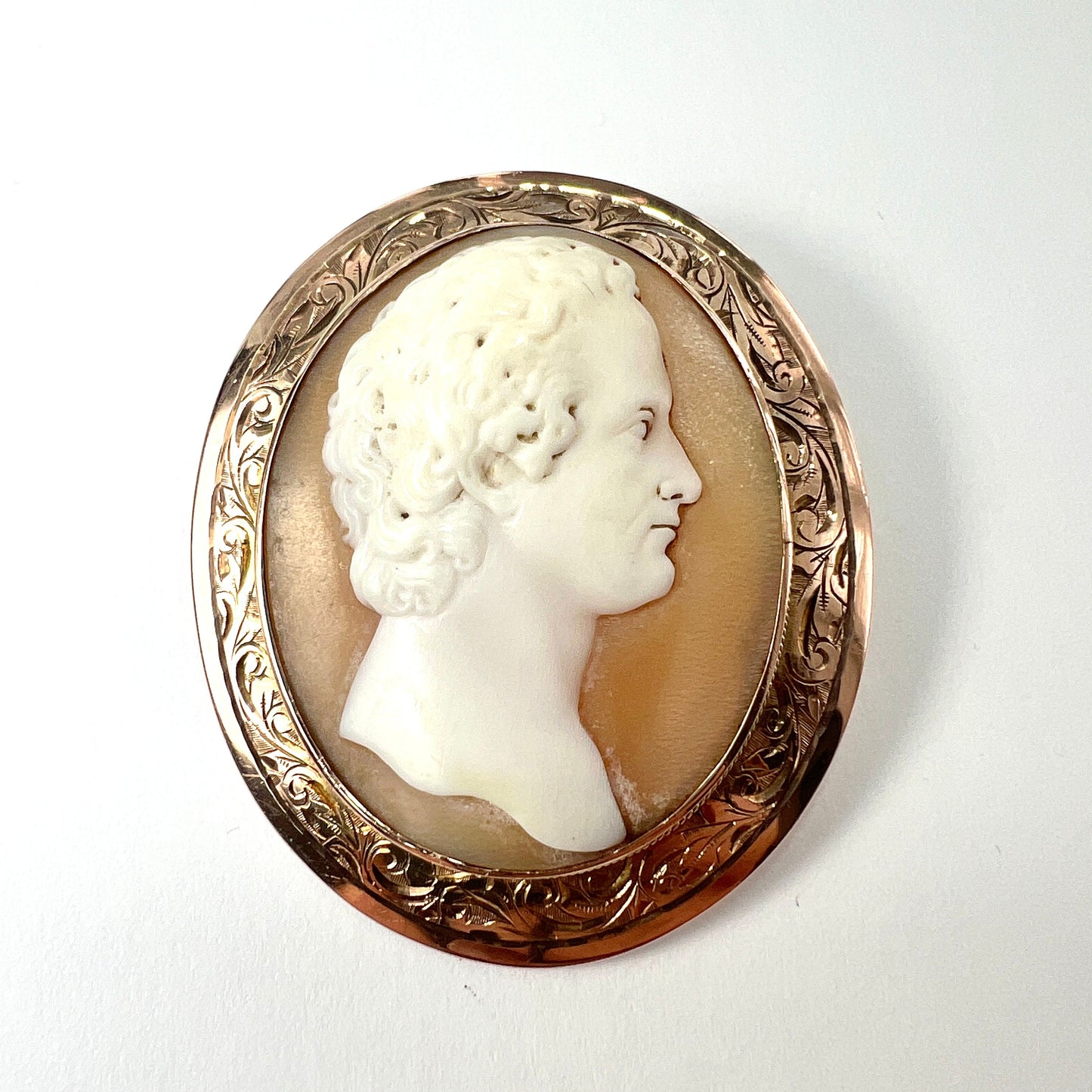 Victorian 9CT Gold Shell Cameo Portrait Brooch