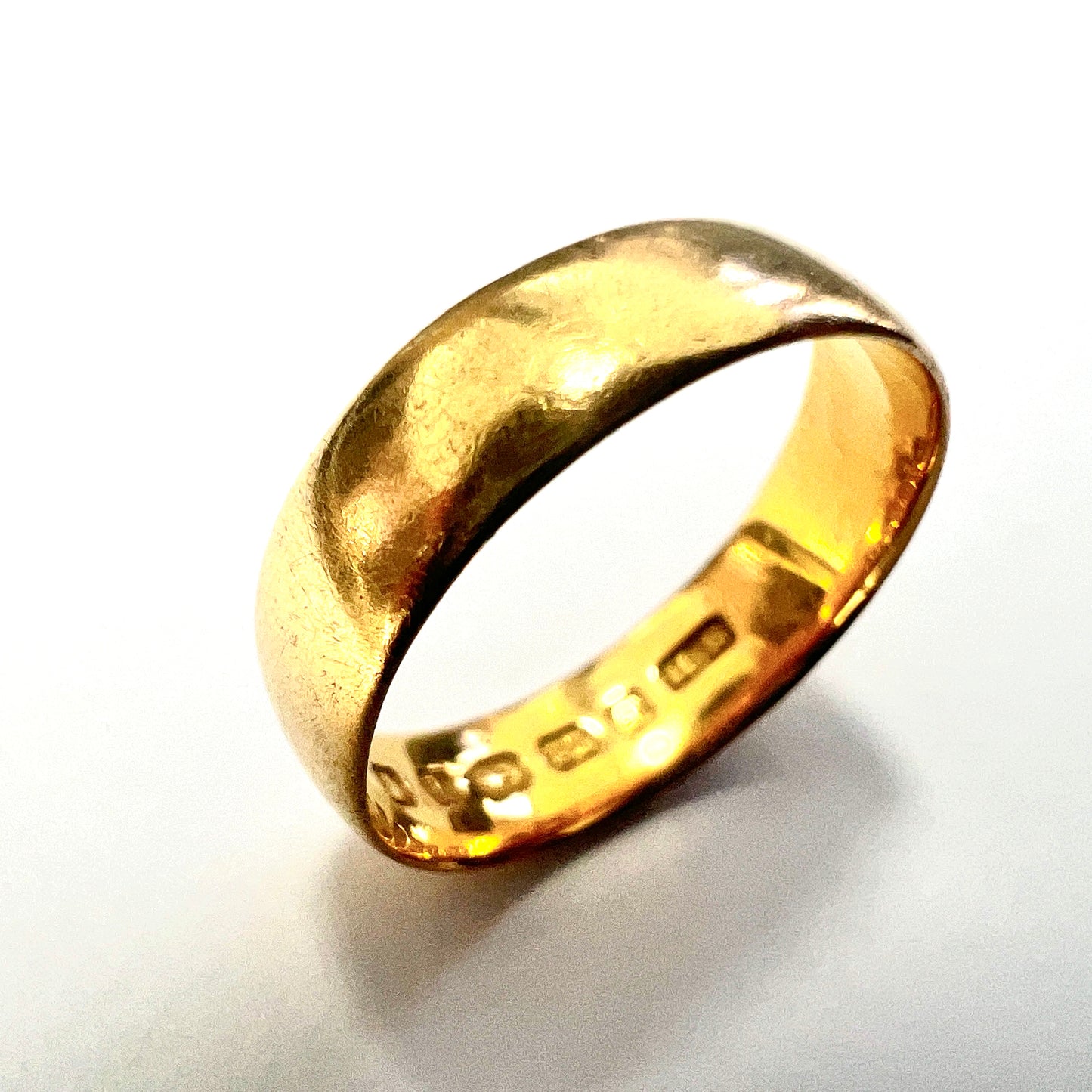 1885 Victorian 22CT Gold Wedding Band
