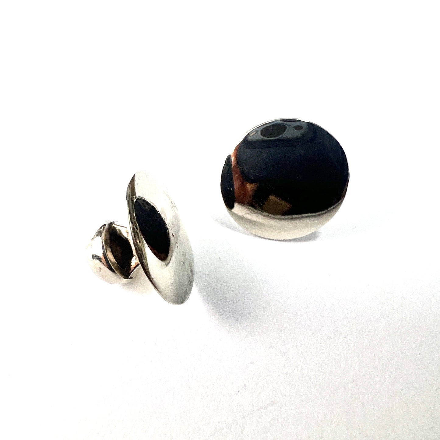 Boxed Vintage Diamond 18CT White Gold Shirt Studs