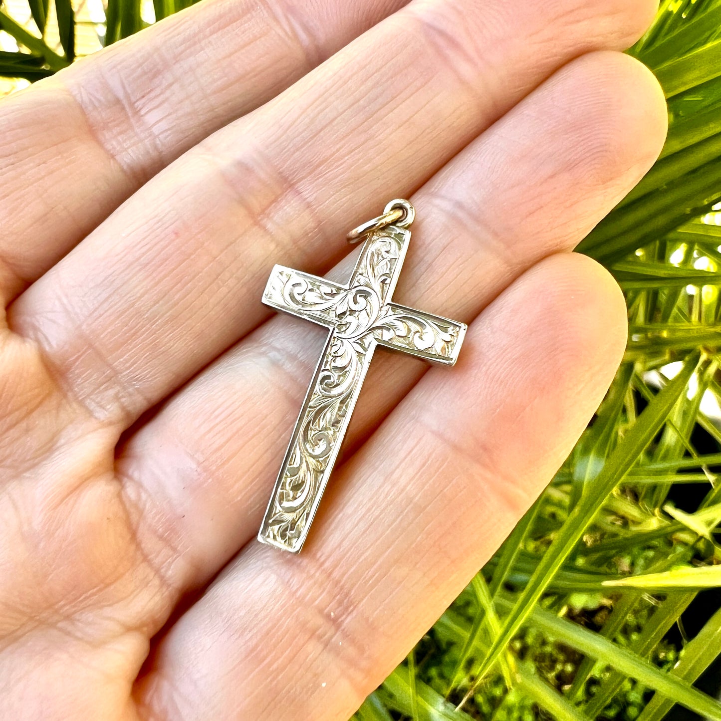 Antique Hallmarked 9CT Gold Engraved Cross Pendant