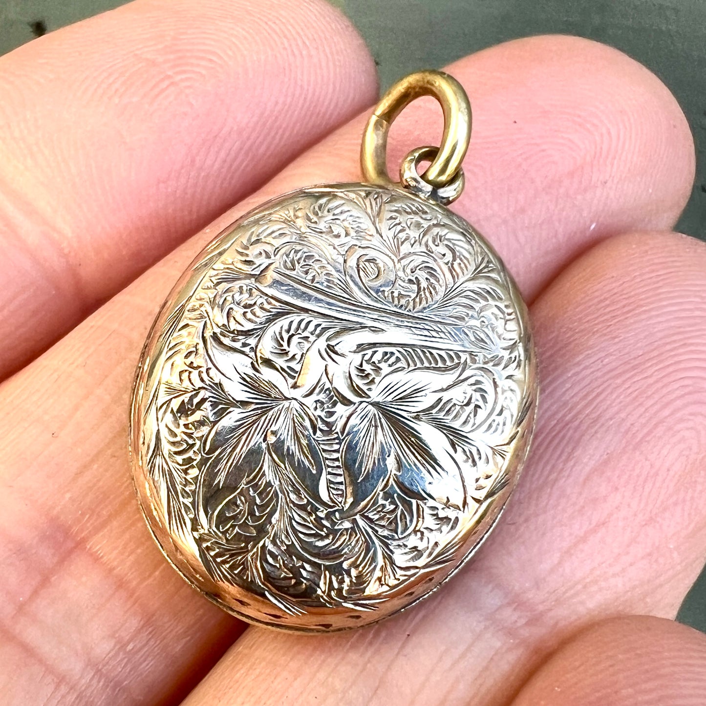 Victorian Locket Pendant with Dried Flower