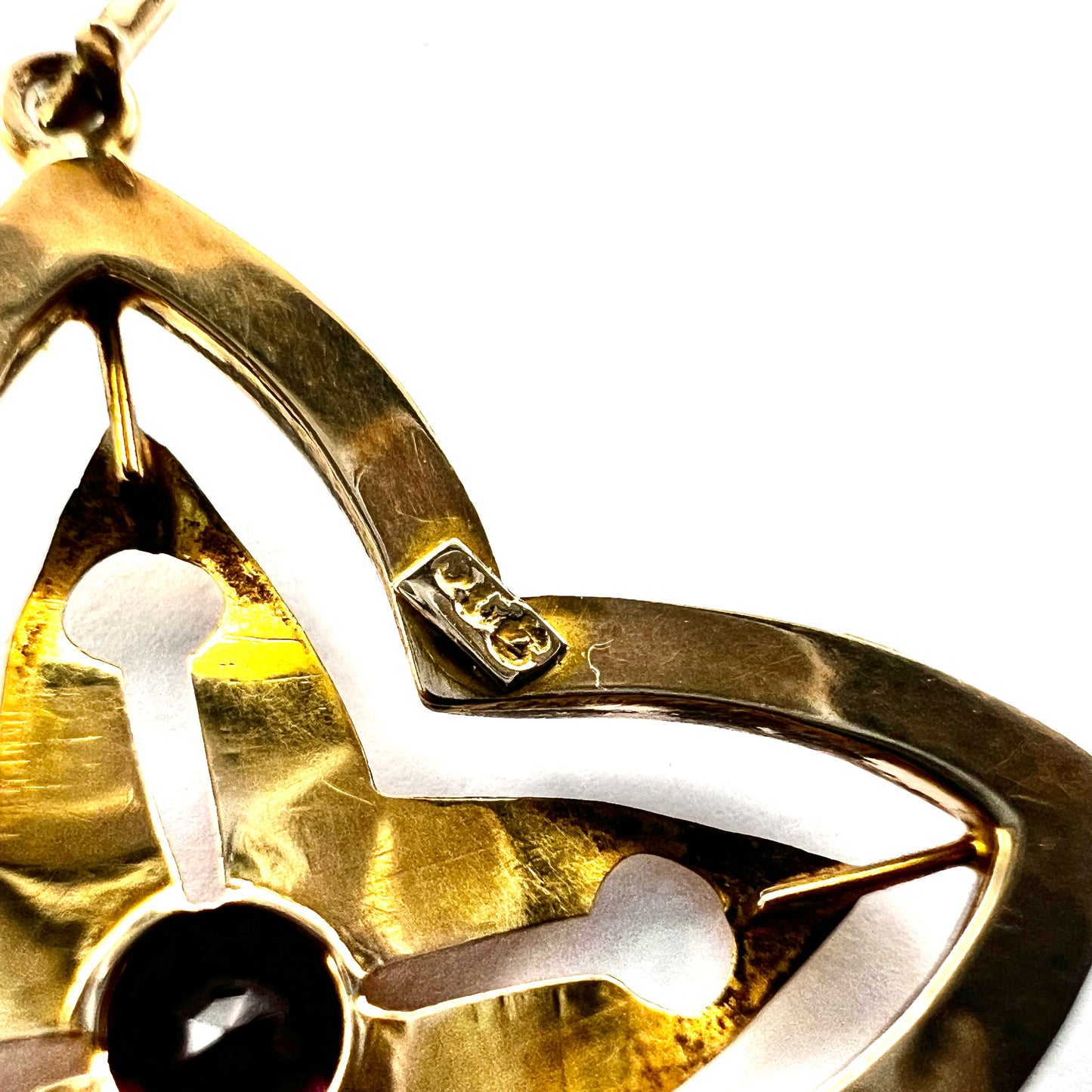 Edwardian 9CT Gold Art Nouveau Garnet Drop Pendant