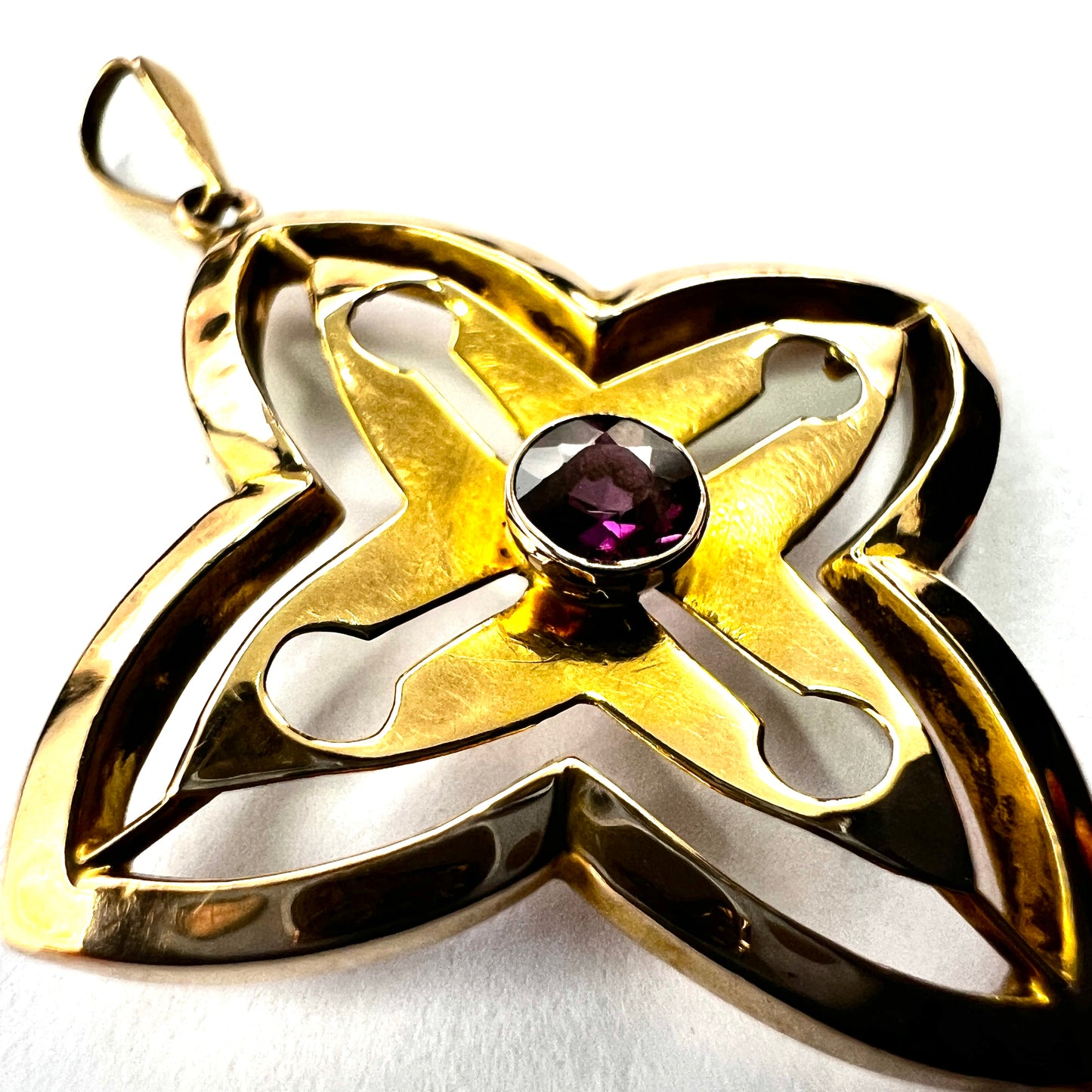 Edwardian 9CT Gold Art Nouveau Garnet Drop Pendant