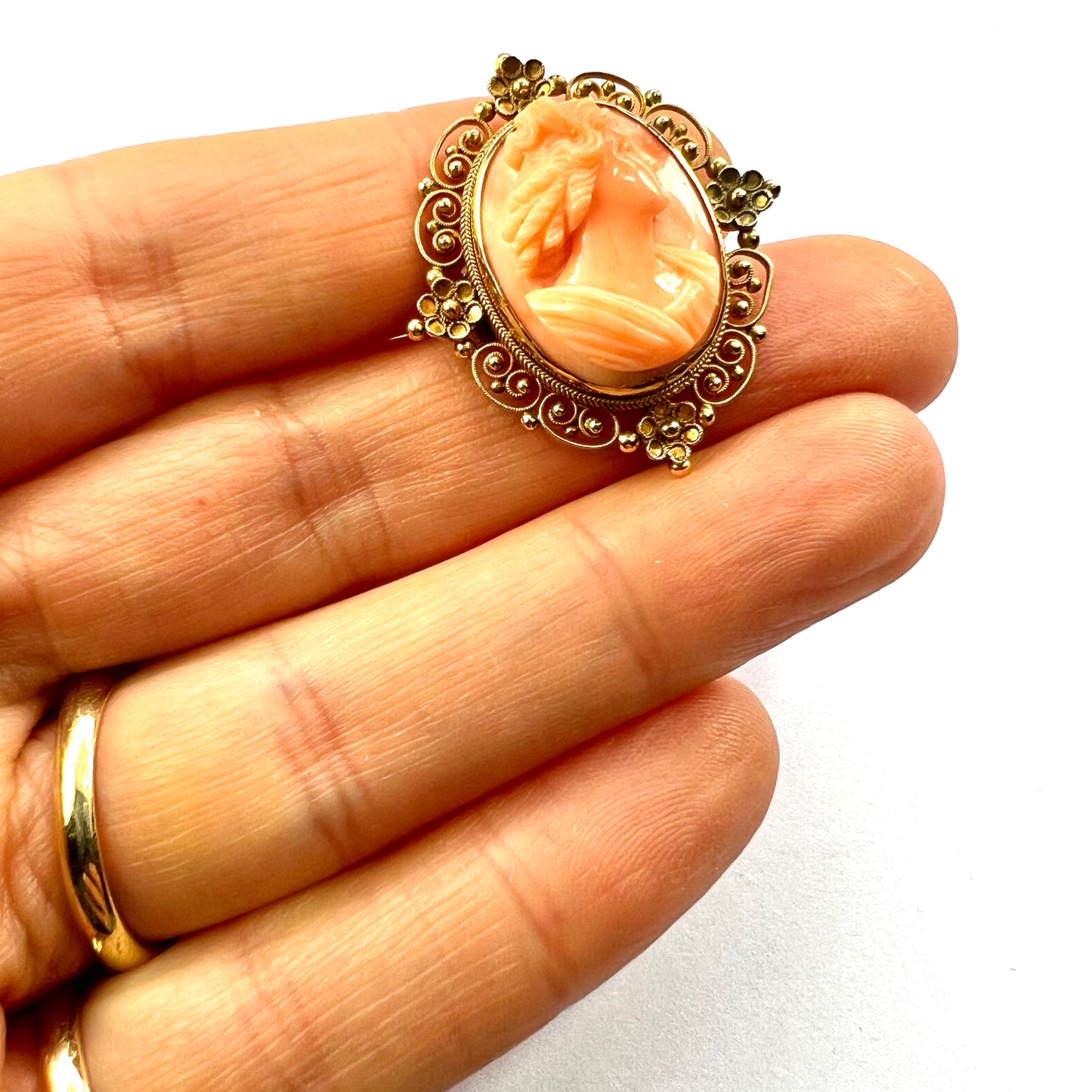 Victorian 12CT Gold Filigree Coral Cameo Brooch