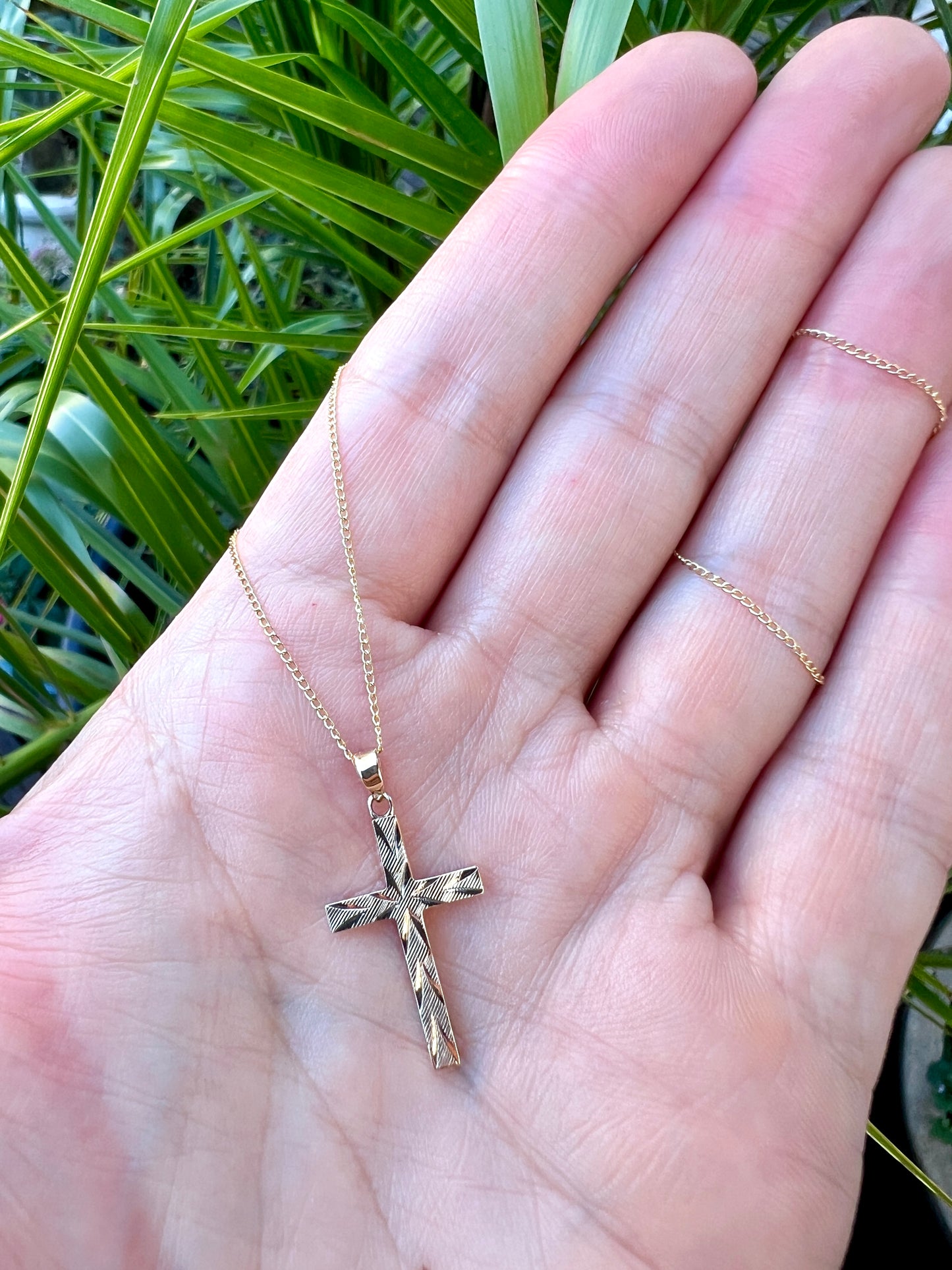 Vintage 14CT Gold Cross Pendant Necklace