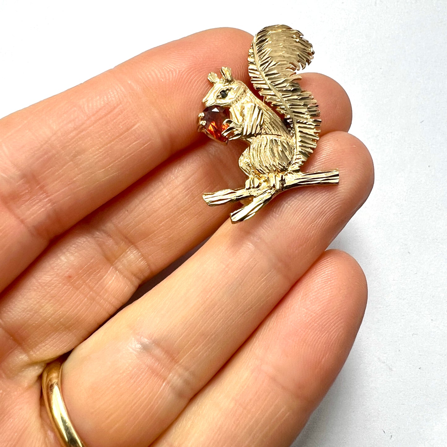 Vintage 9CT Gold Citrine Squirrel Brooch