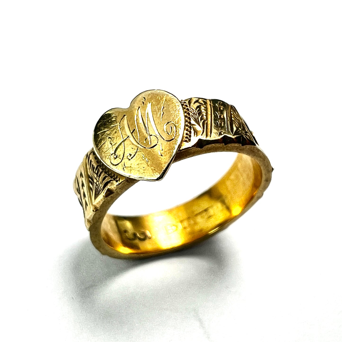 Edwardian 15CT Gold Heart and Hair Memorial Ring