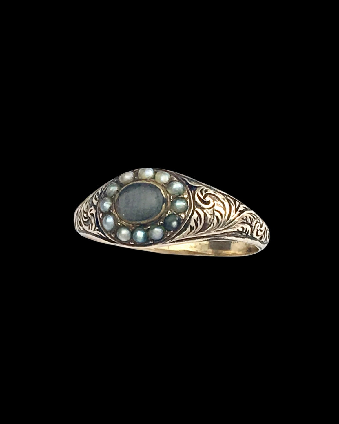 Georgian/Victorian 9CT Gold Mourning Ring
