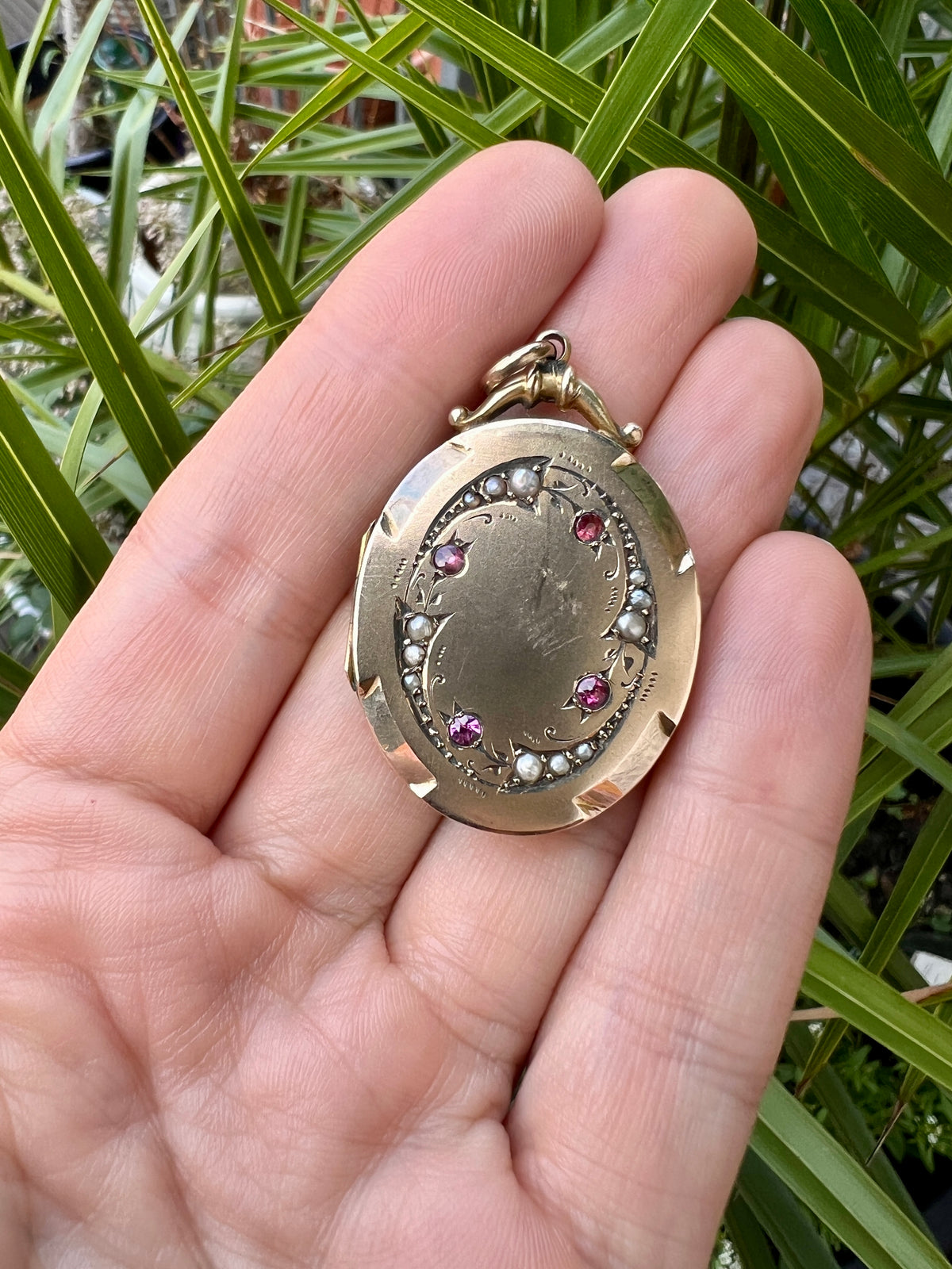 Victorian 9CT Gold Ruby and Pearl Locket