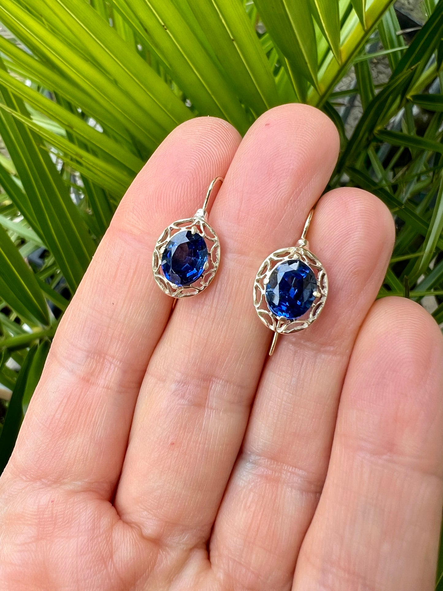 Vintage 9CT Gold Sapphire Earrings