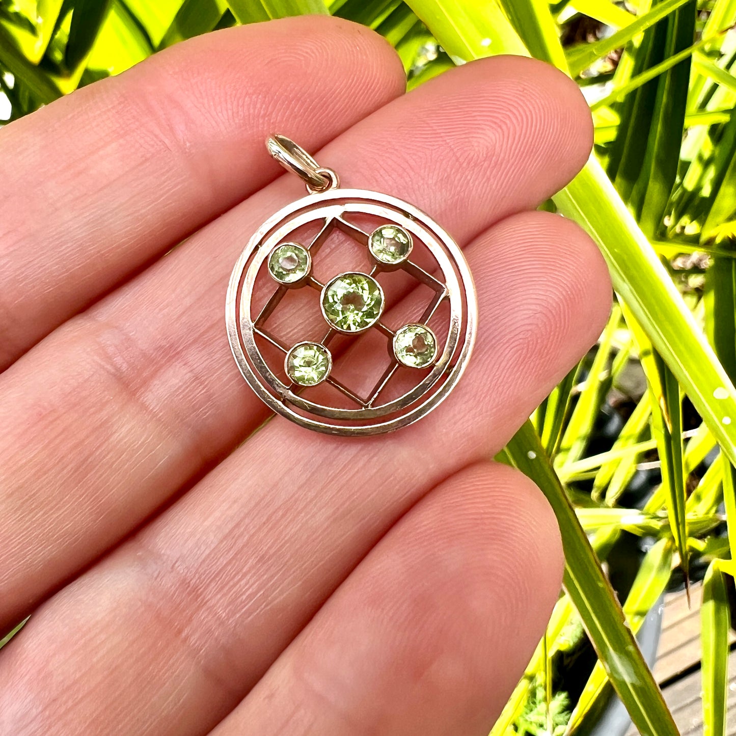 Edwardian 9CT Gold Peridot Pendant