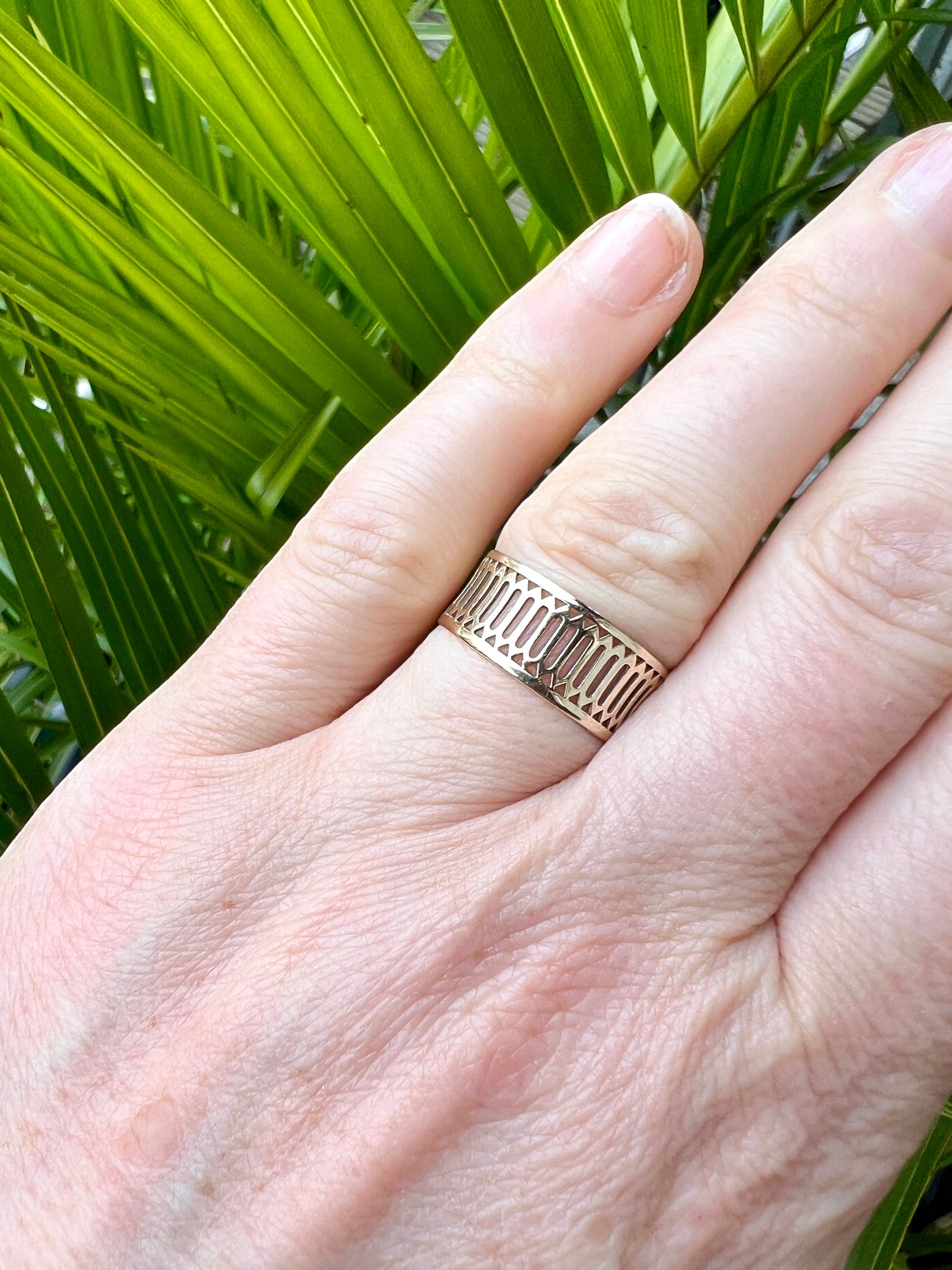 Vintage 9CT Gold Wide Pierced Ring • Wedding Band