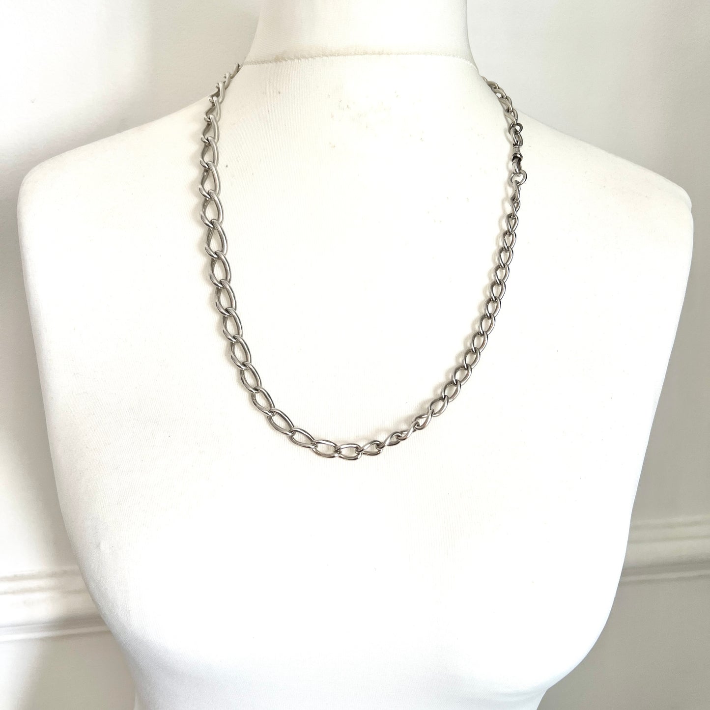 Victorian Silver Graduated Curb Chain Necklace with Dog Clip