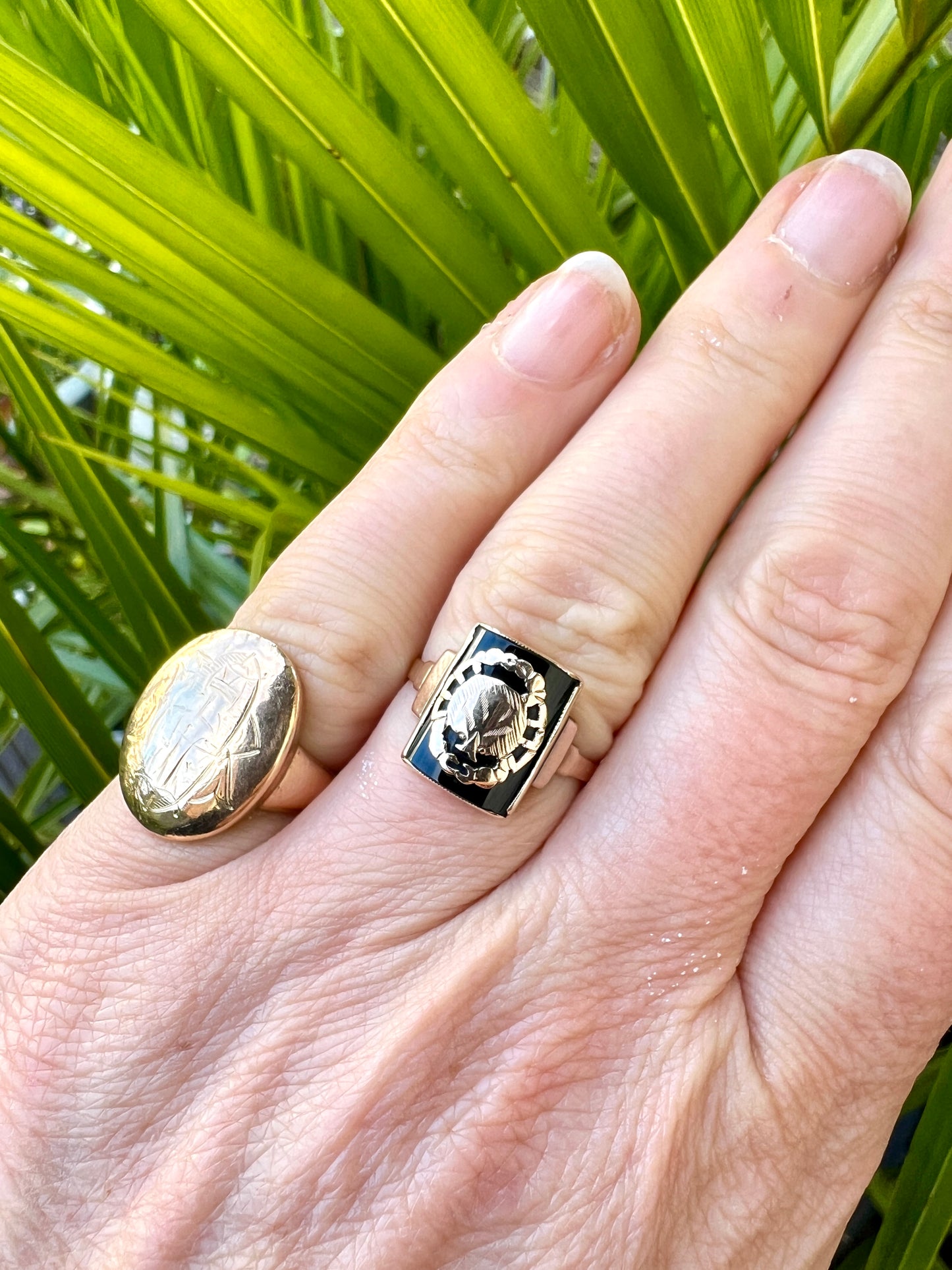 Vintage 9CT Gold Onyx Crab Cancer Zodiac Ring