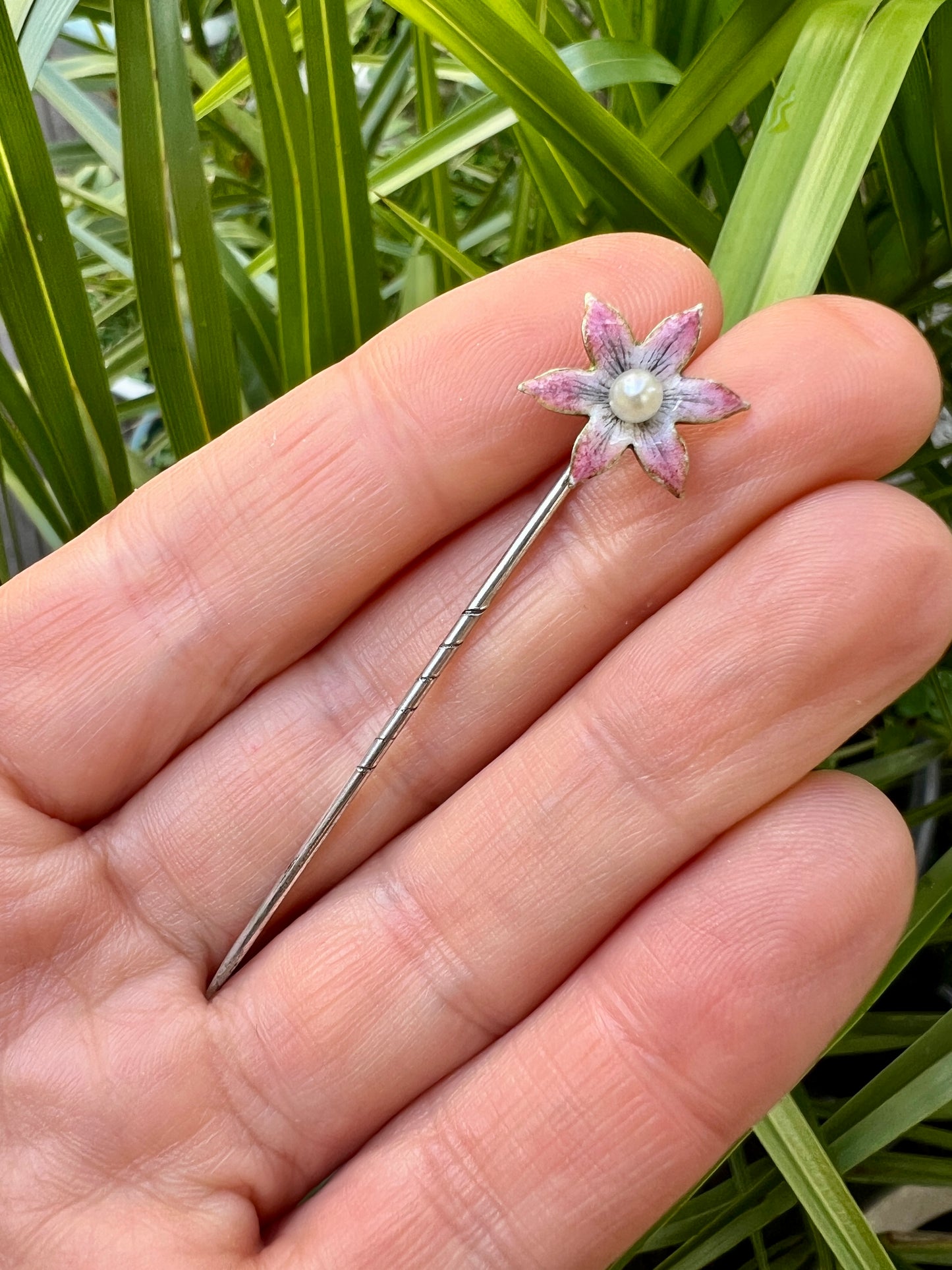 Art Nouveau Enamelled Flower Pearl Gold Stick Pin