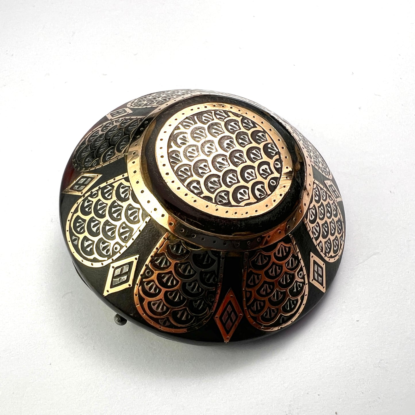Victorian Gold and Silver Inlay Pique Brooch