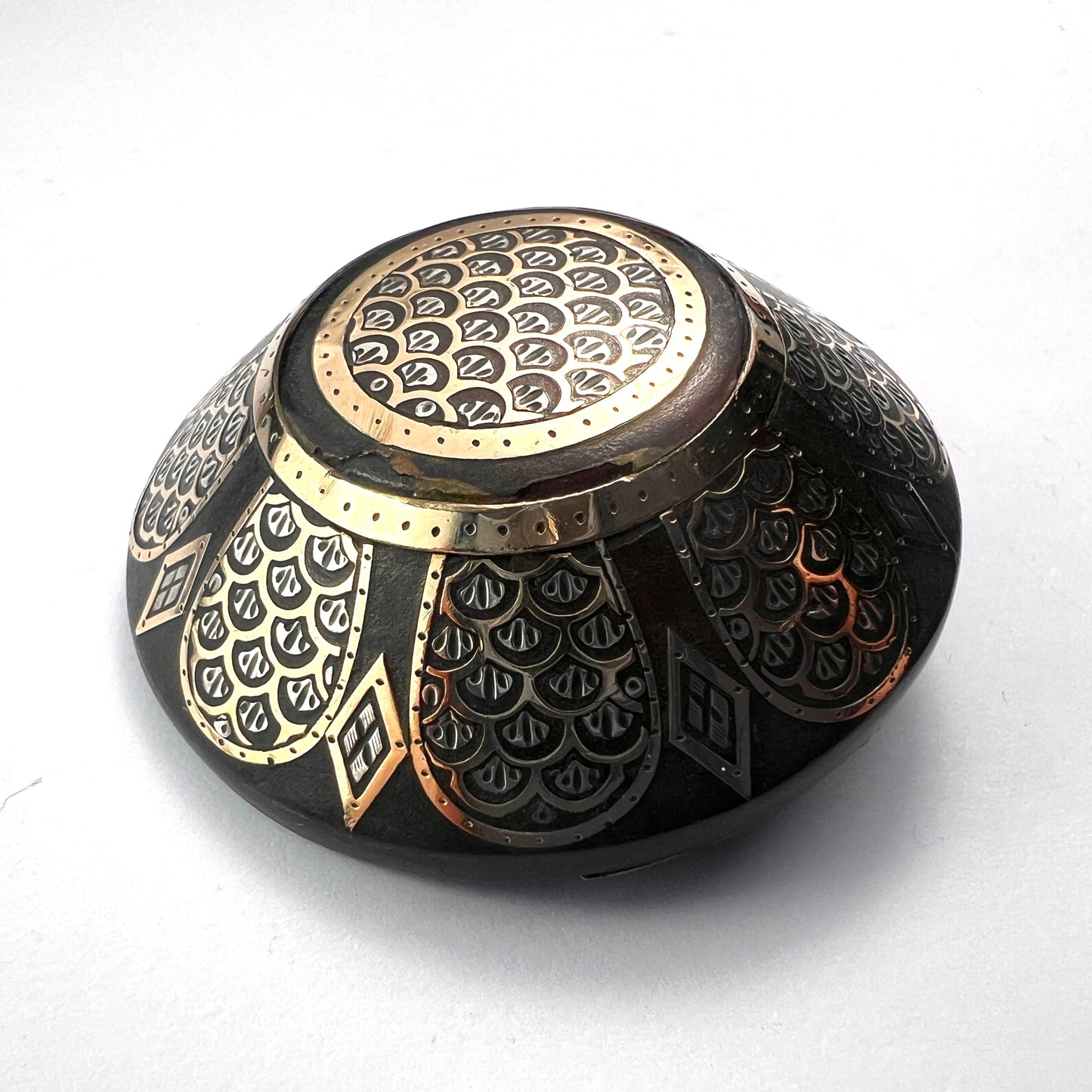 Victorian Gold and Silver Inlay Pique Brooch