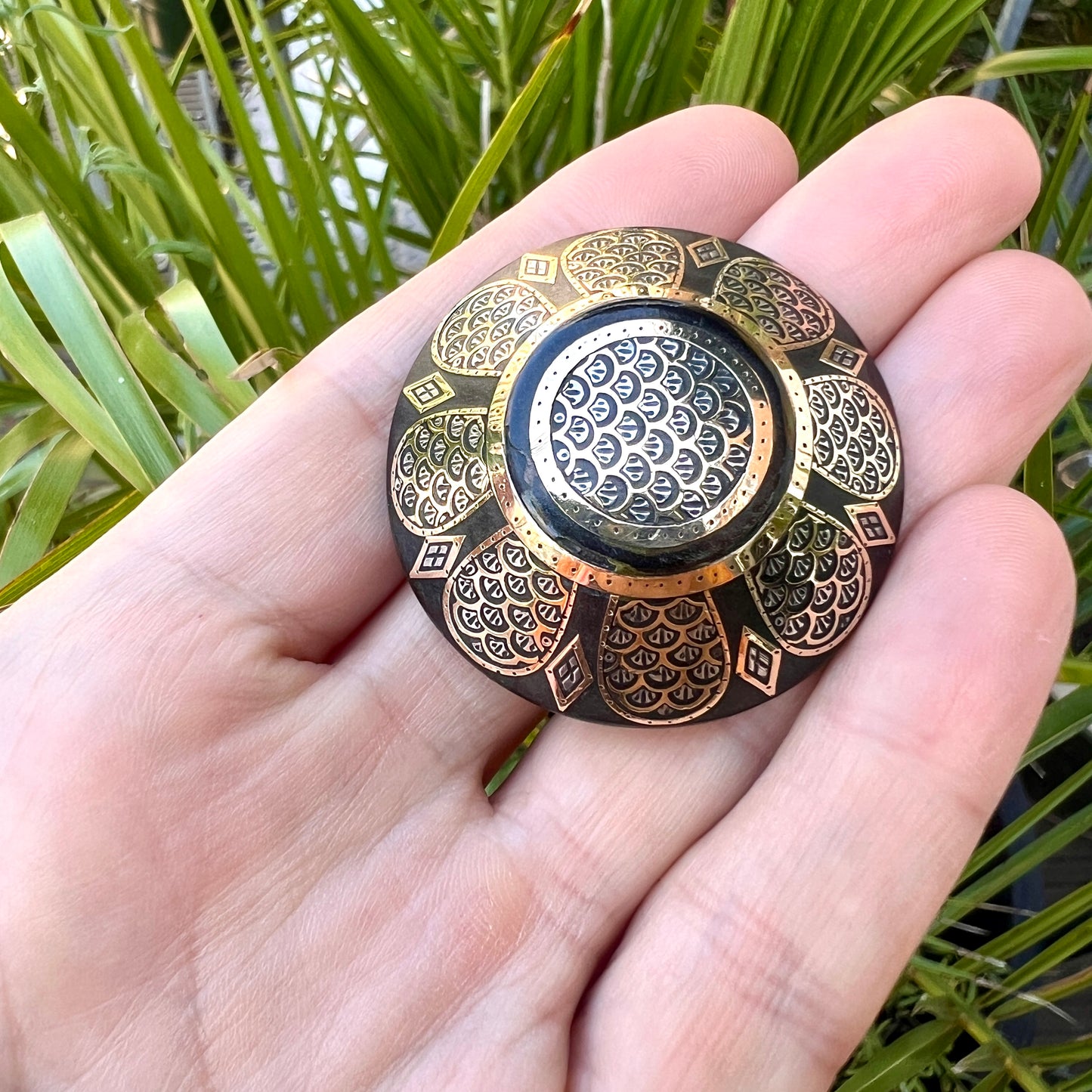 Victorian Gold and Silver Inlay Pique Brooch
