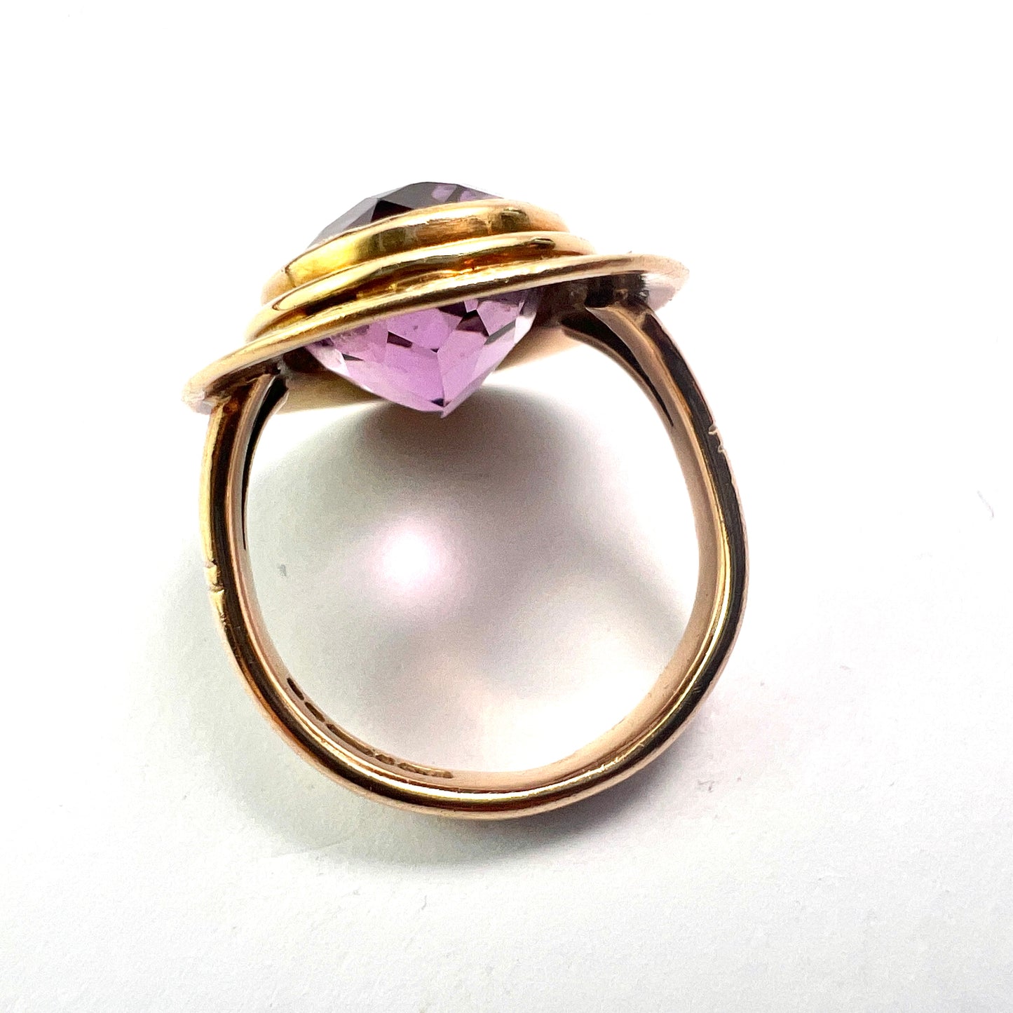 Large Vintage Victorian Style 9CT Gold Amethyst Ring