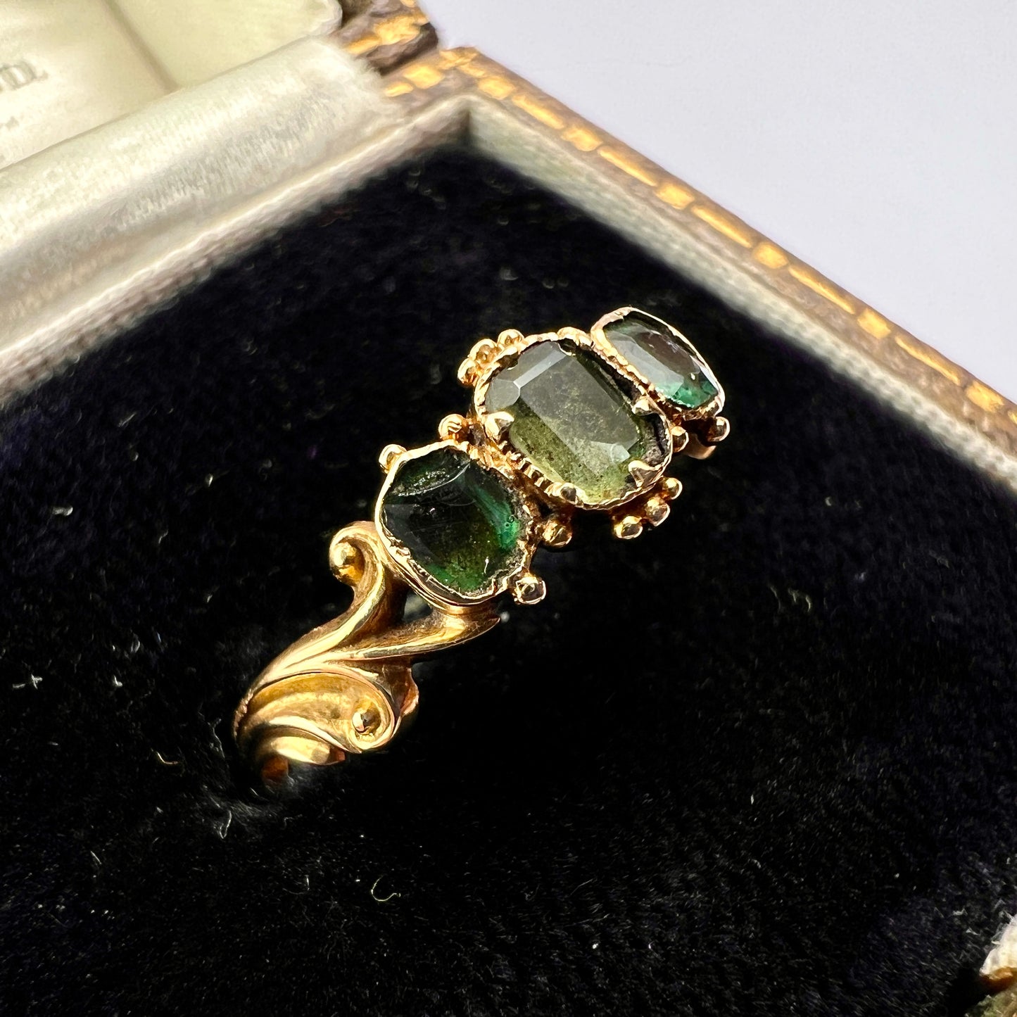 Antique Georgian Emerald High-Carat Gold Ring
