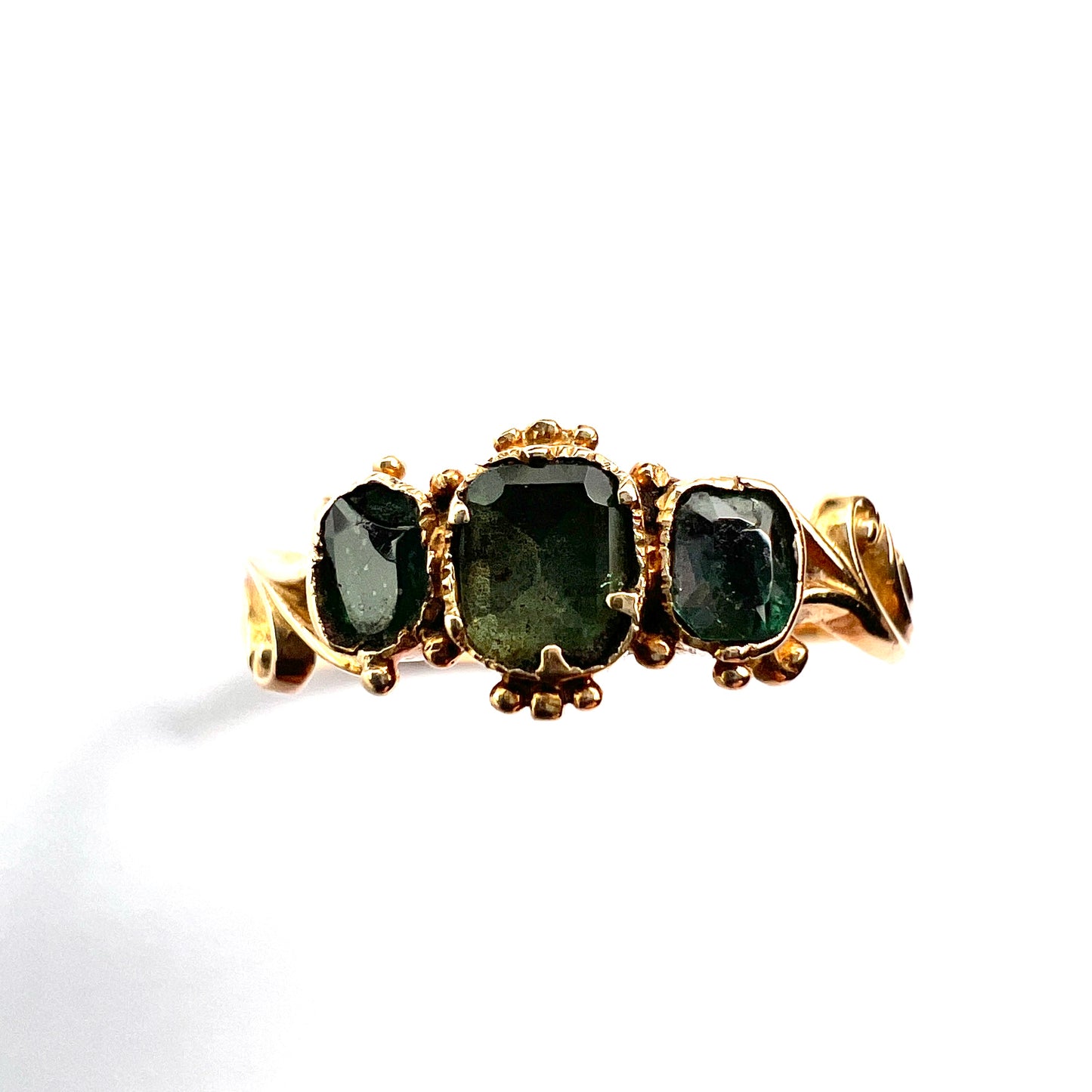 Antique Georgian Emerald High-Carat Gold Ring