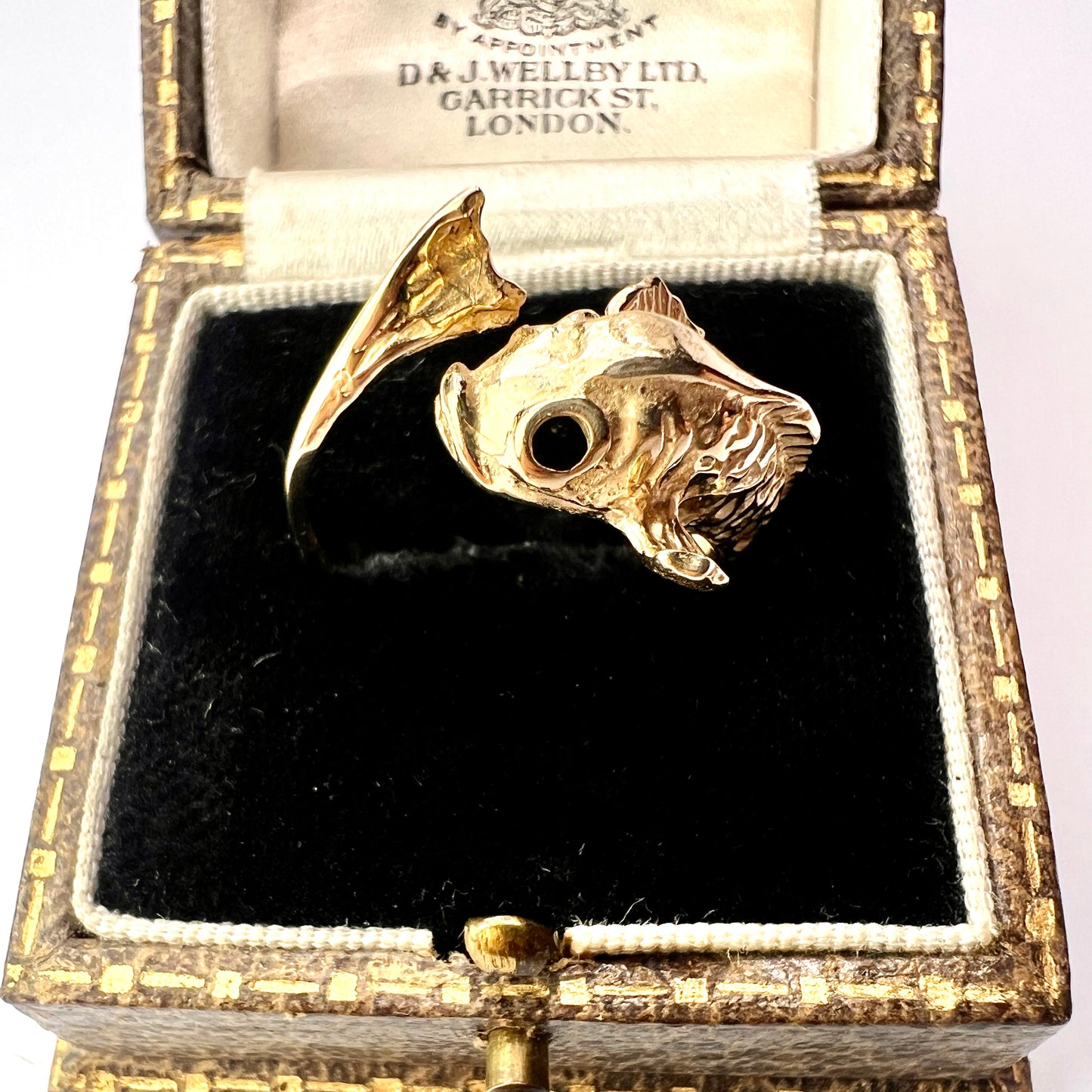 Vintage 9CT Gold Regency Dolphin Ring