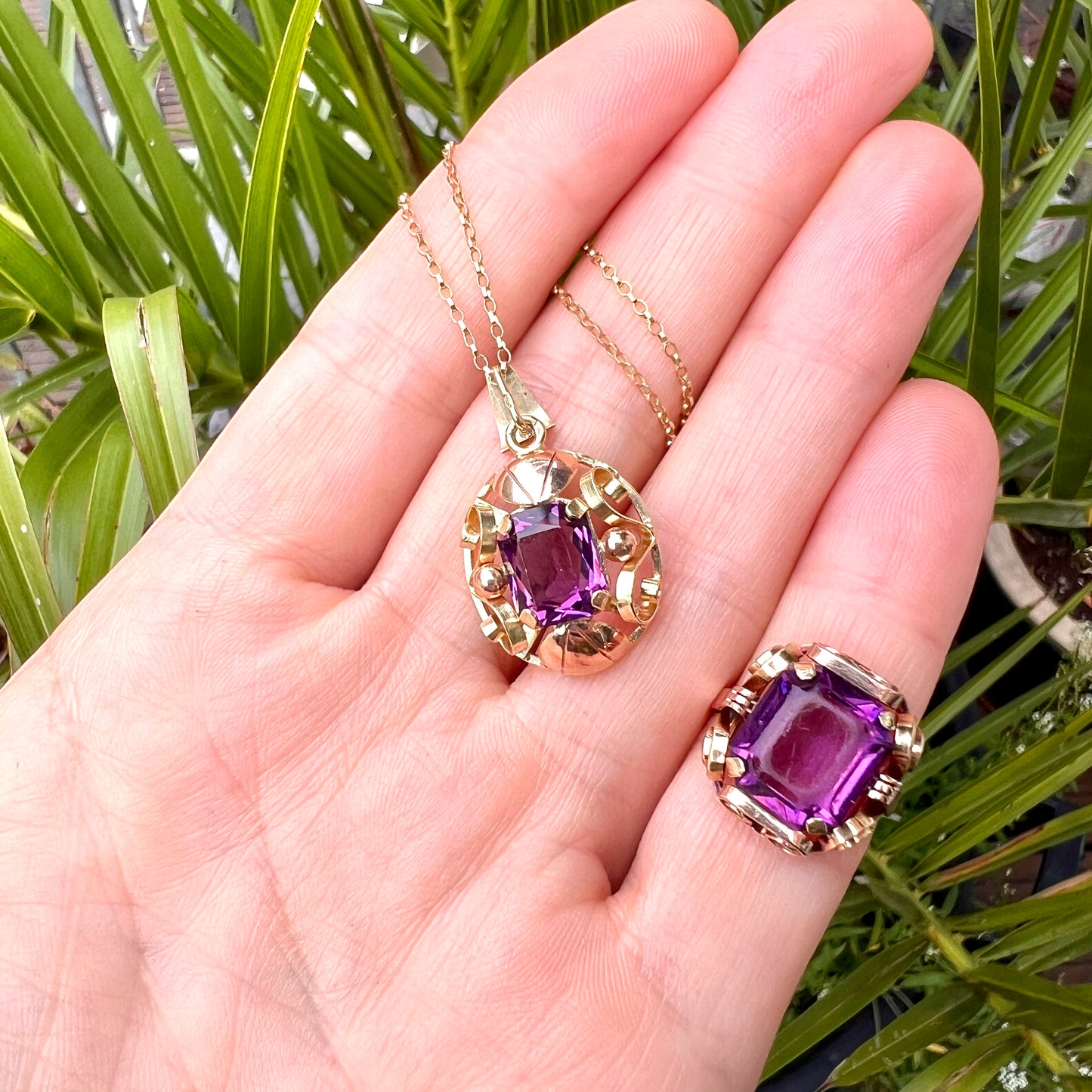 1940s 14CT Amethyst Paste Gold Pendant Necklace