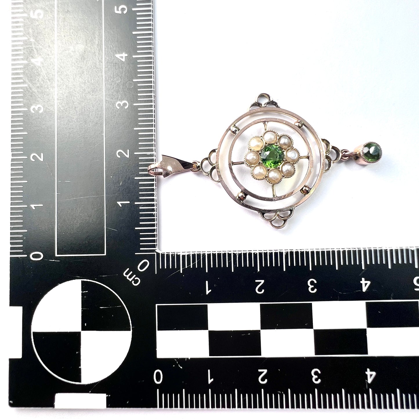 Edwardian 9CT Gold Paste Peridot and Seed Pearl Pendant